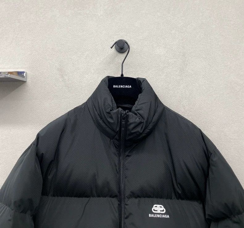 Balenciaga Balenciaga size 38 Black Short Puffer Jacket Size M / US 6-8 / IT 42-44 - 4 Thumbnail