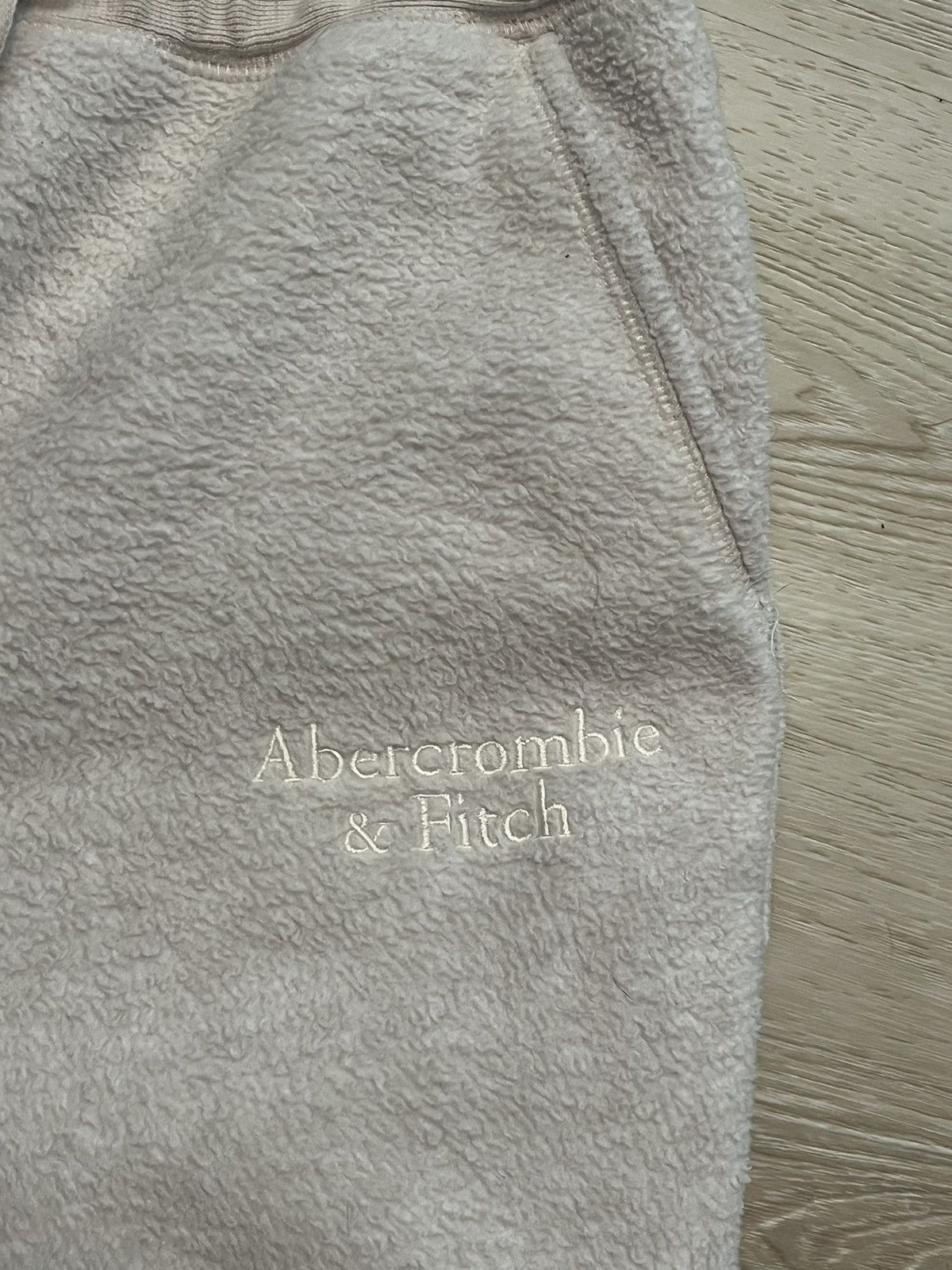 Abercrombie & Fitch Sherpa Abercrombie & Fitch Sweatpants Size US 32 / EU 48 - 2 Thumbnail