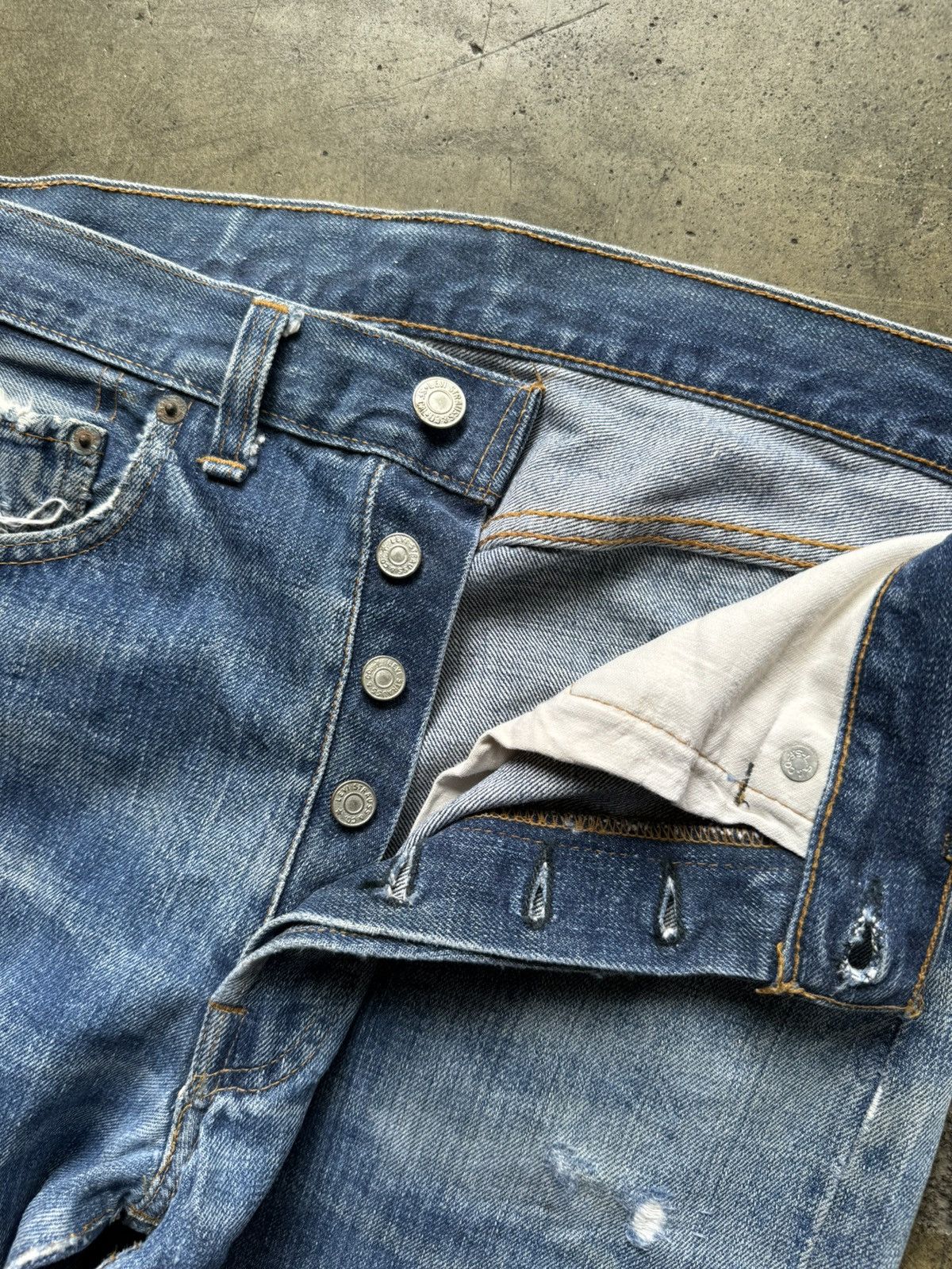 Vintage Vintage ‘80s Levi’s 501 Redline Selvedge Denim Jeans Size US 31 - 11 Thumbnail