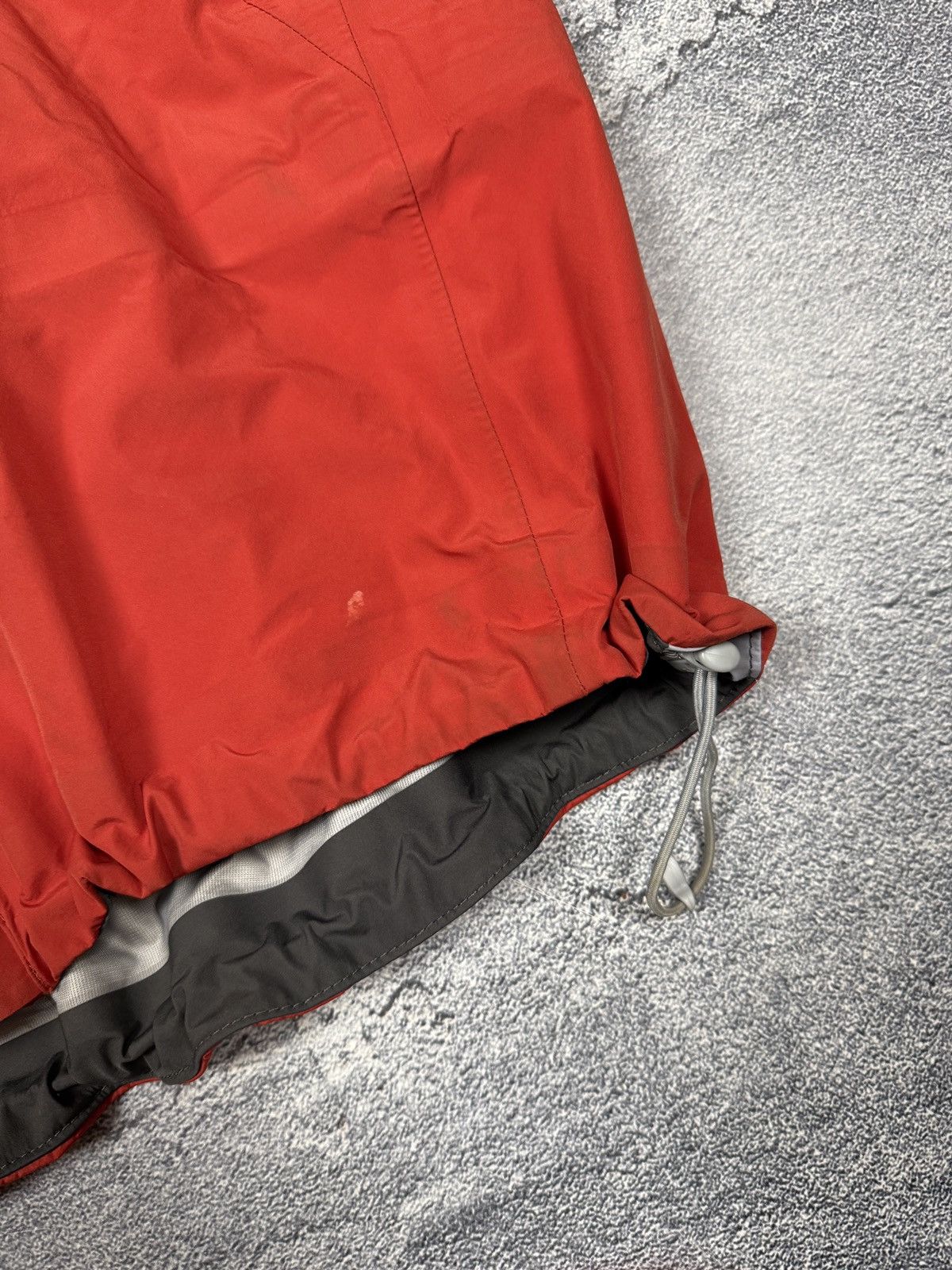 The North Face Outdoor The North Face Jacket Goretex TNF Size US M / EU 48-50 / 2 - 16 Thumbnail