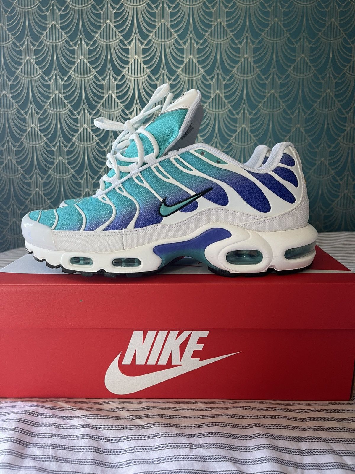 Other Air Max plus White/dusty captus Size US 9.5 / EU 42-43 - 2 Thumbnail