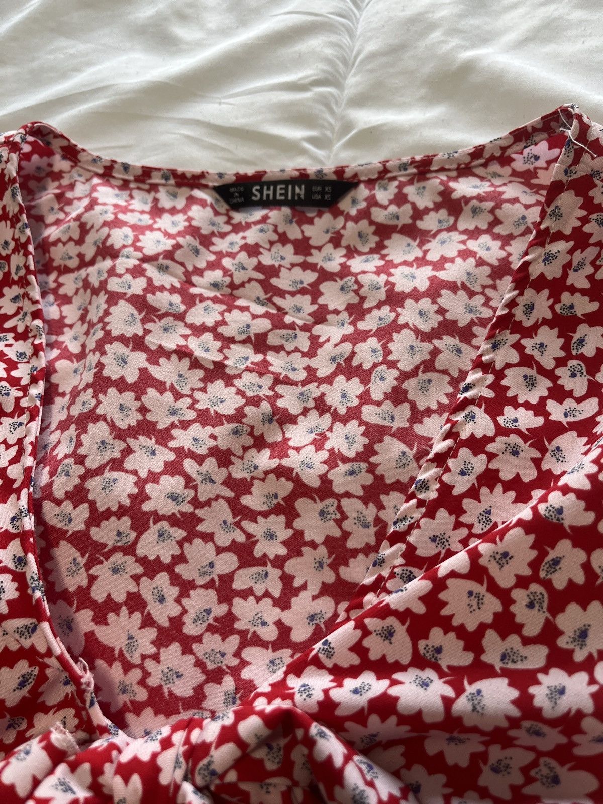 Shein red floral top Size S / US 4 / IT 40 - 3 Thumbnail
