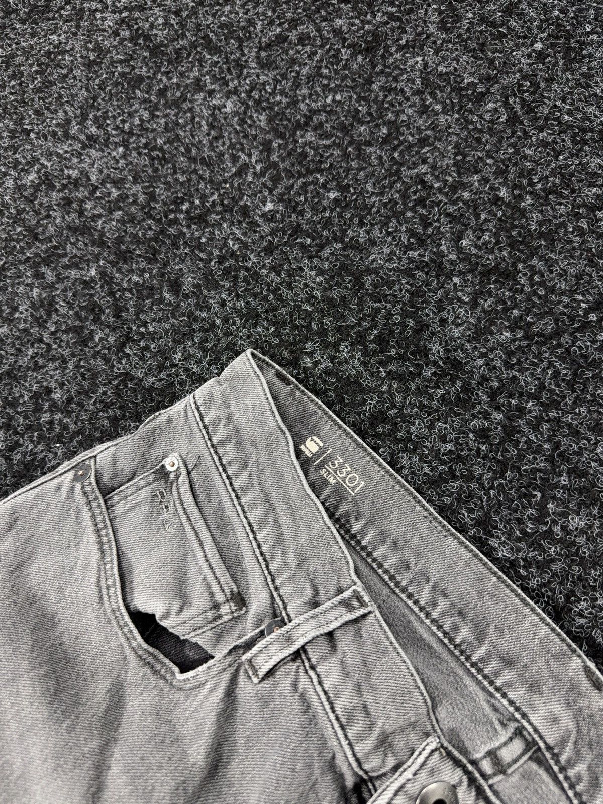 G-Star Y2K G-Star RAW 3301 Slim Faded Grey Denim Jeans W32 L32 Size US 32 / EU 48 - 17 Thumbnail