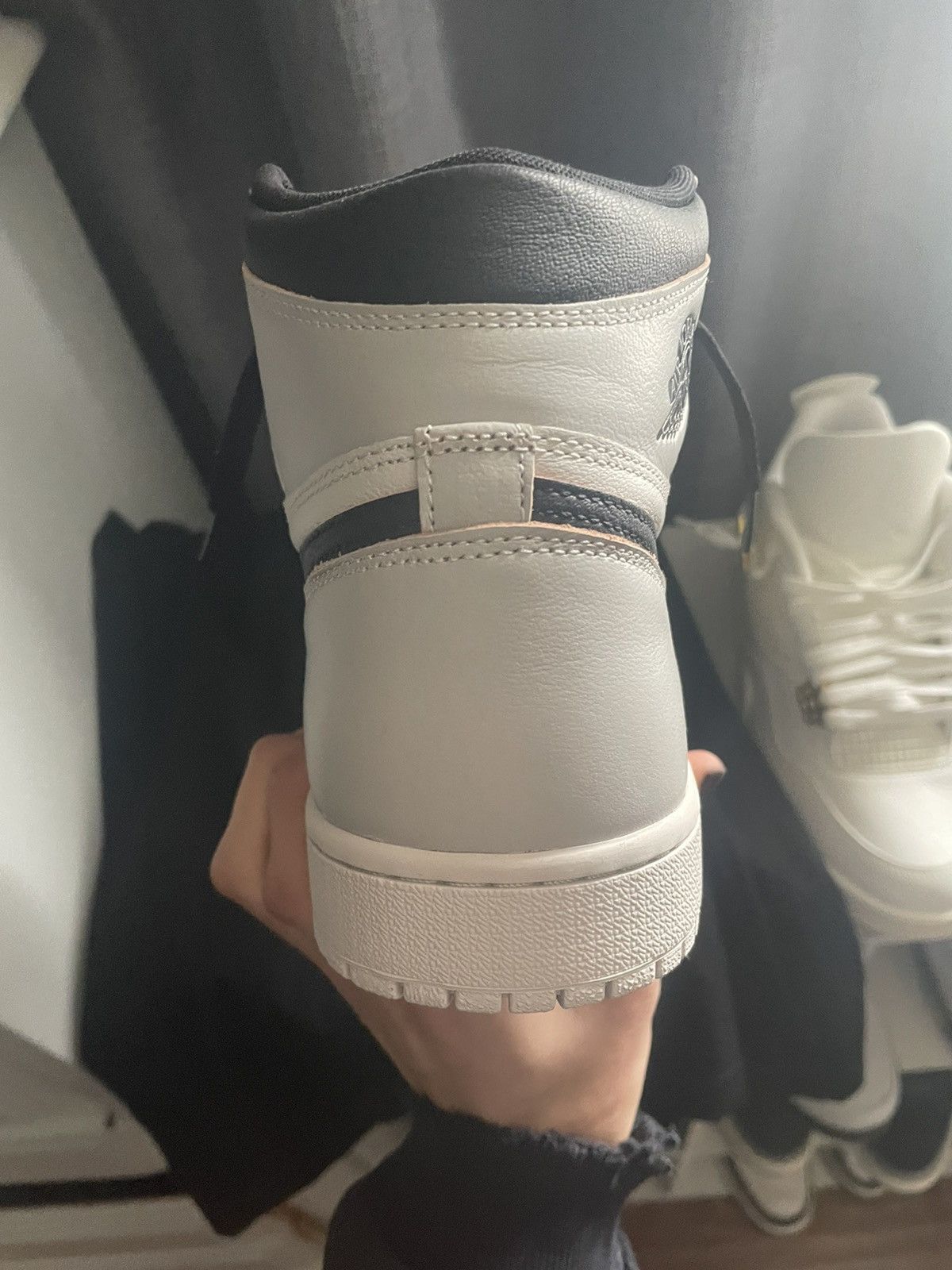Jordan Brand × Nike Air Jordan 1 NYC to Paris Size US 10 / EU 43 - 7 Thumbnail