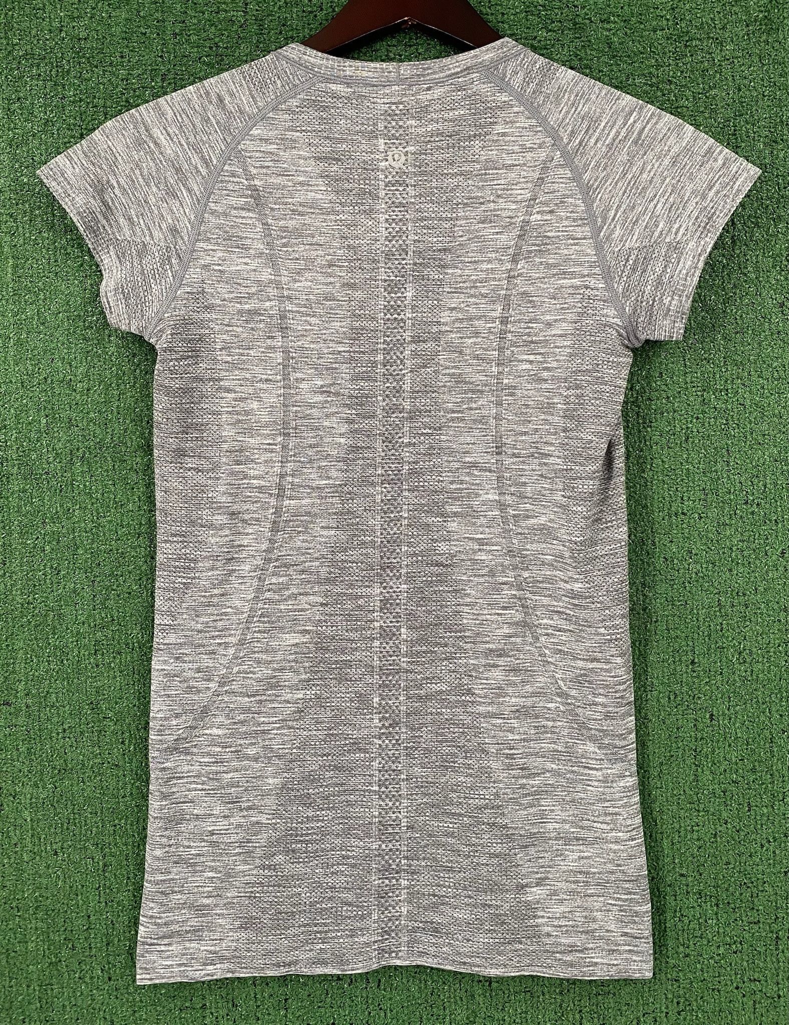 Lululemon Lululemon Swiftly Tech Short Sleeve Grey Shirt Size 8 Size M / US 6-8 / IT 42-44 - 5 Thumbnail
