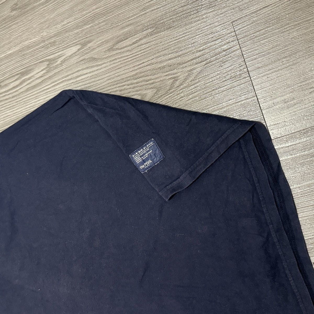 the POOL aoyama The Pool Aoyama Navy Tshirt Size US XL / EU 56 / 4 - 4 Thumbnail