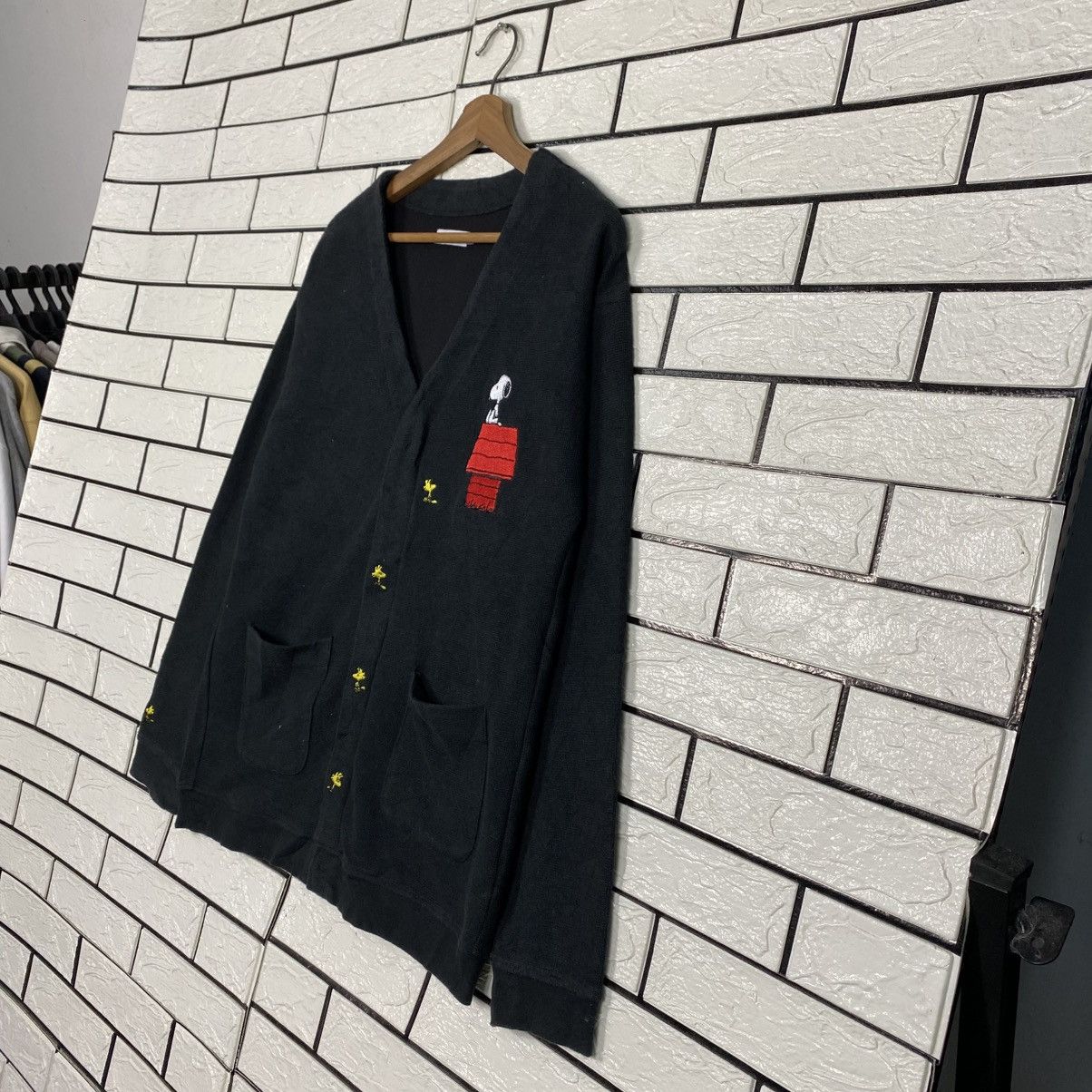 Japanese Brand Vintage Cardigan Button Jacket Snoopy Peanuts Big Logo Size US M / EU 48-50 / 2 - 3 Thumbnail