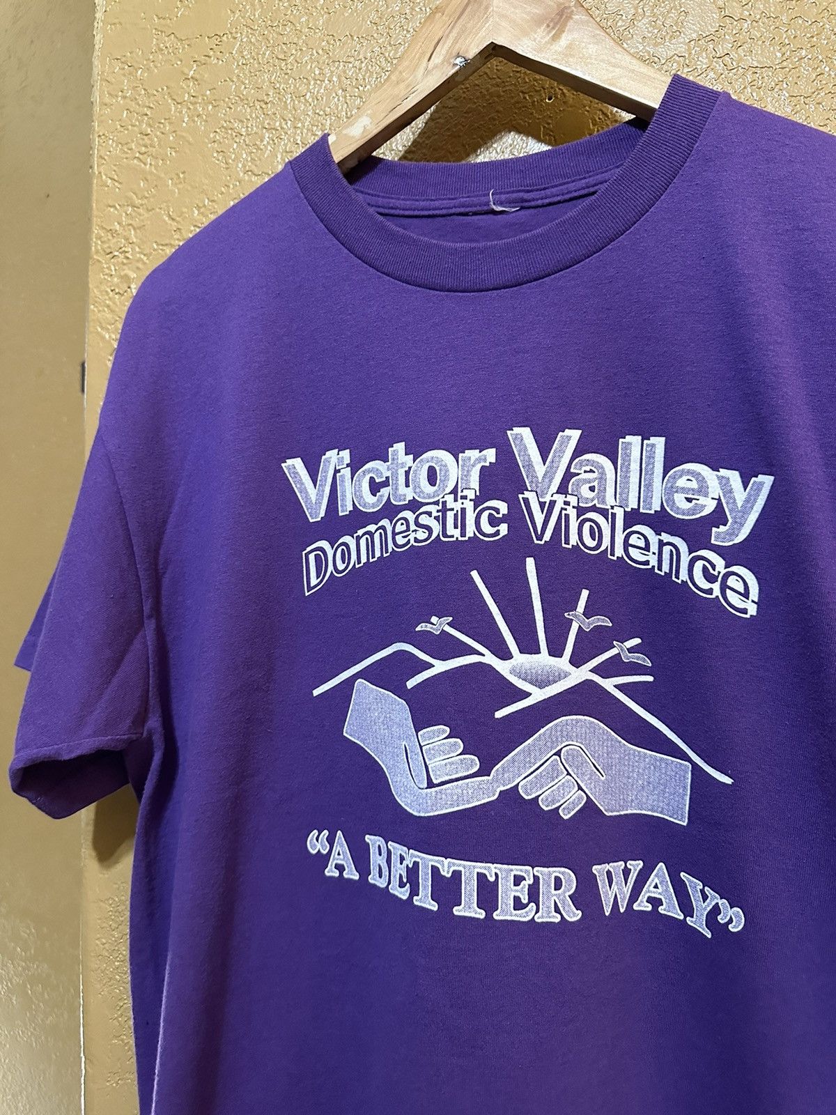 Vintage Vintage Victor Valley Domestic Violence T Shirt Size US L / EU 52-54 / 3 - 2 Thumbnail