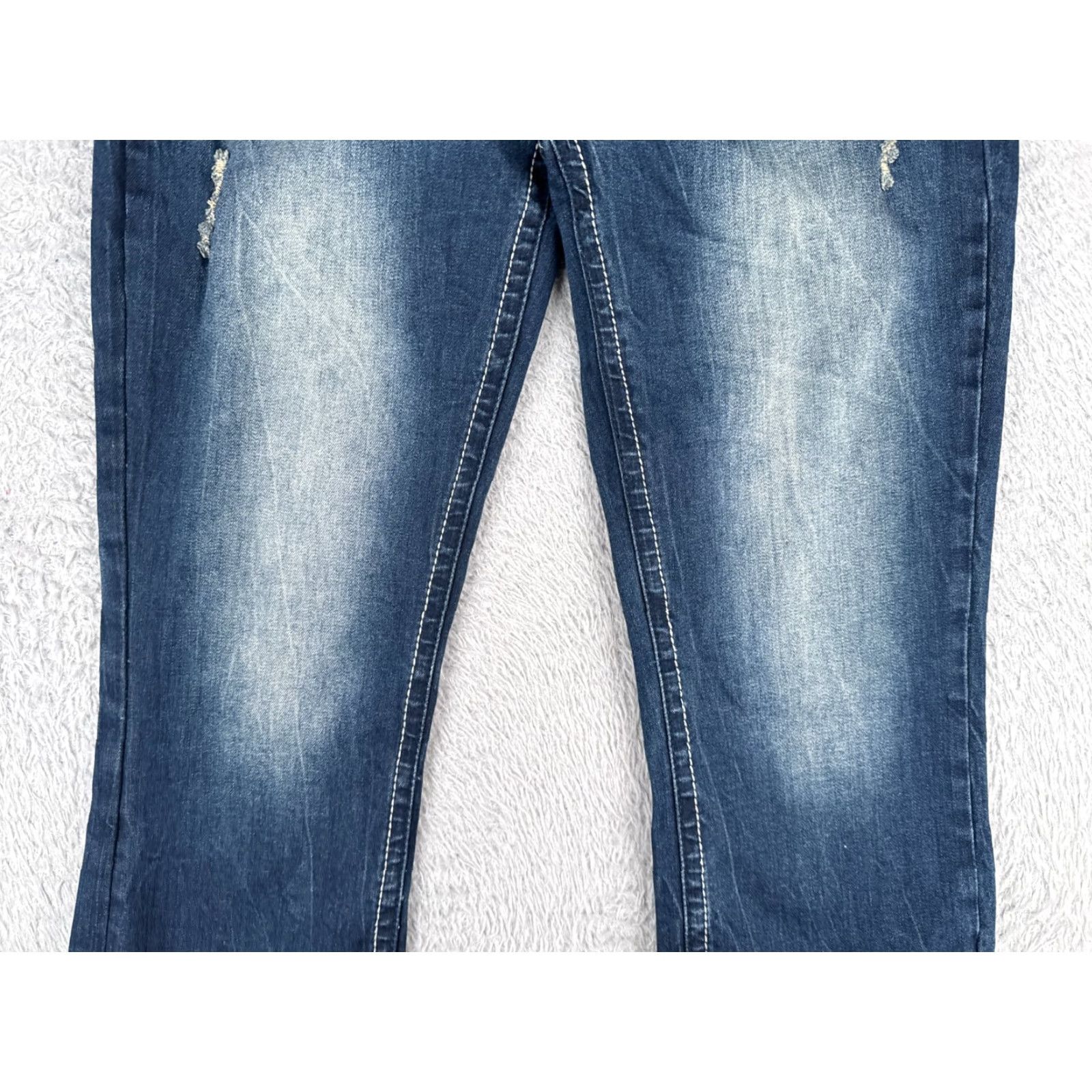 Vintage N62 Jeans Womens Capri Denim Distressed Low Rise 28x22 Blue Cotton Blend 4 YMI Womens Jeans Capris Distressed 5-Pocket Size 27" / US 4 / IT 40 - 3 Thumbnail