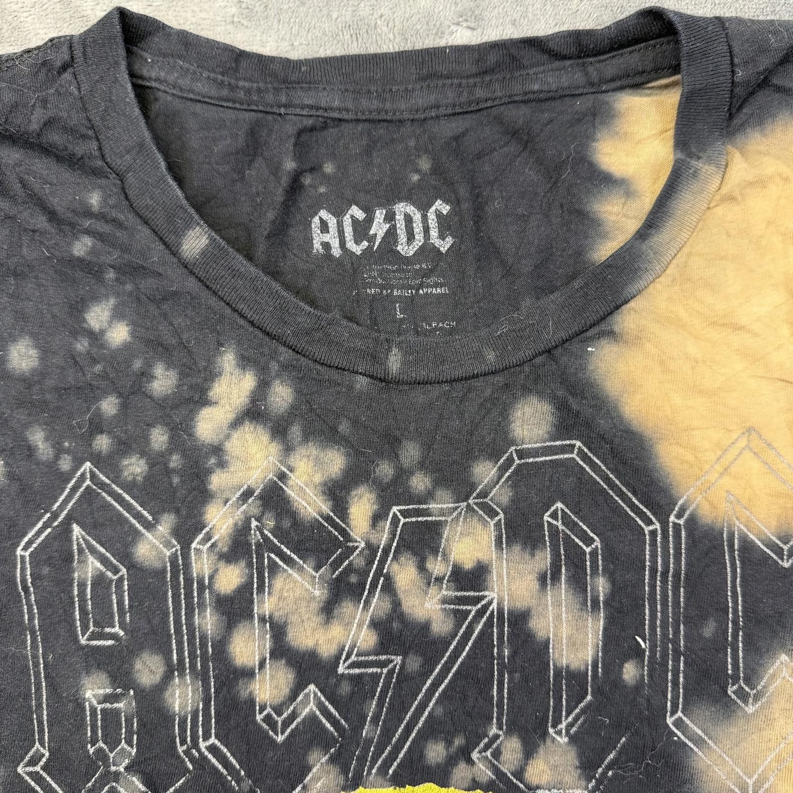 AC/DC Vintage Style AC/DC Rock Band T-Shirt Size US XS / EU 42 / 0 - 3 Thumbnail