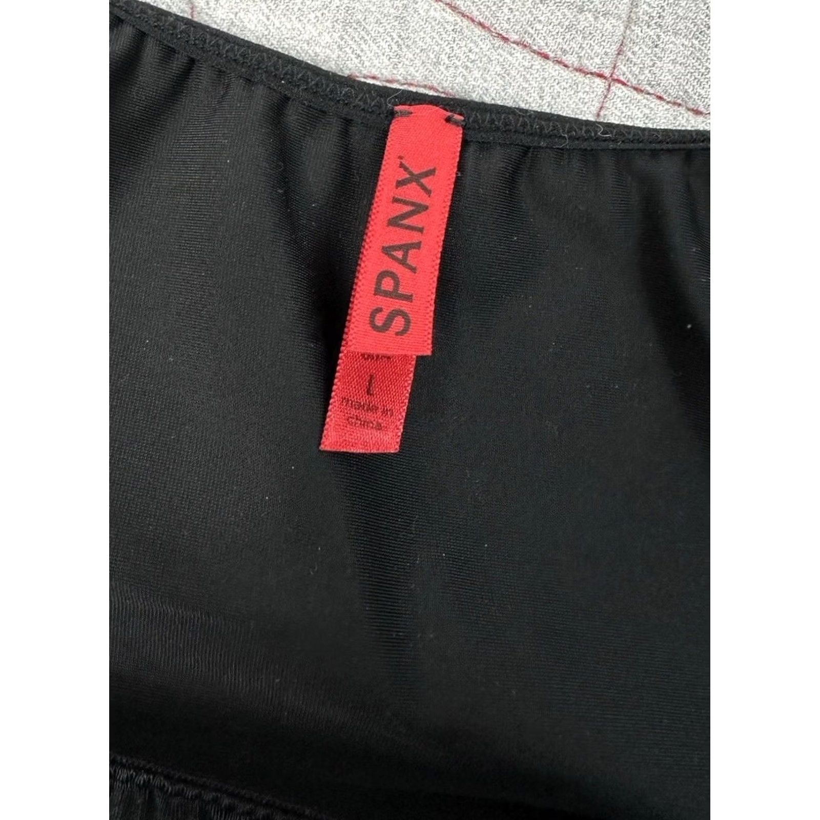 Spanx Spanx Bodysuit Black L Women’s Large Shapewear Open Bust Mid Thigh Body Suit Size L / US 10 / IT 46 - 2 Thumbnail