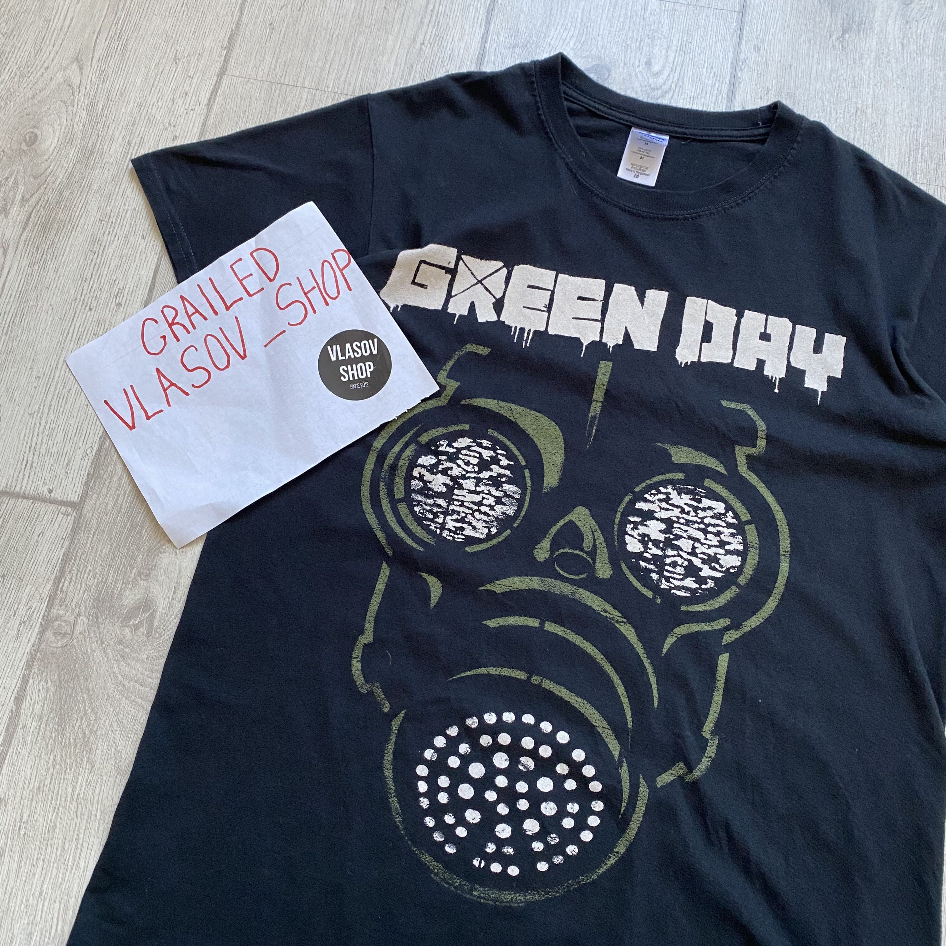 Band Tees Vintage Green Day Gasmask Logo tee Y2k punk rock Size US M / EU 48-50 / 2 - 6 Thumbnail