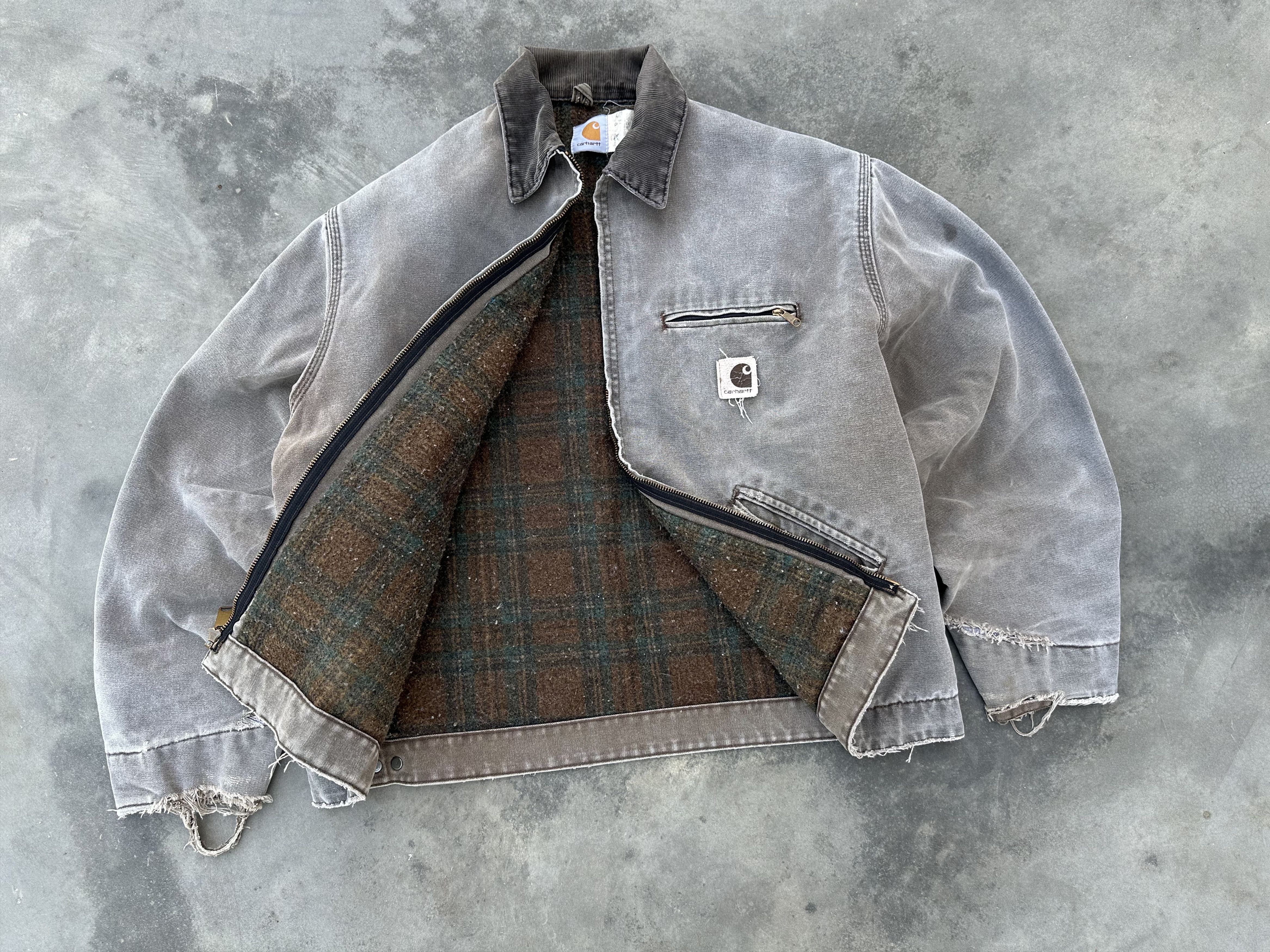 Carhartt Vintage Sun faded Carhartt J43 CHT Detroit Jacket – Size US XL / EU 56 / 4 - 6 Thumbnail