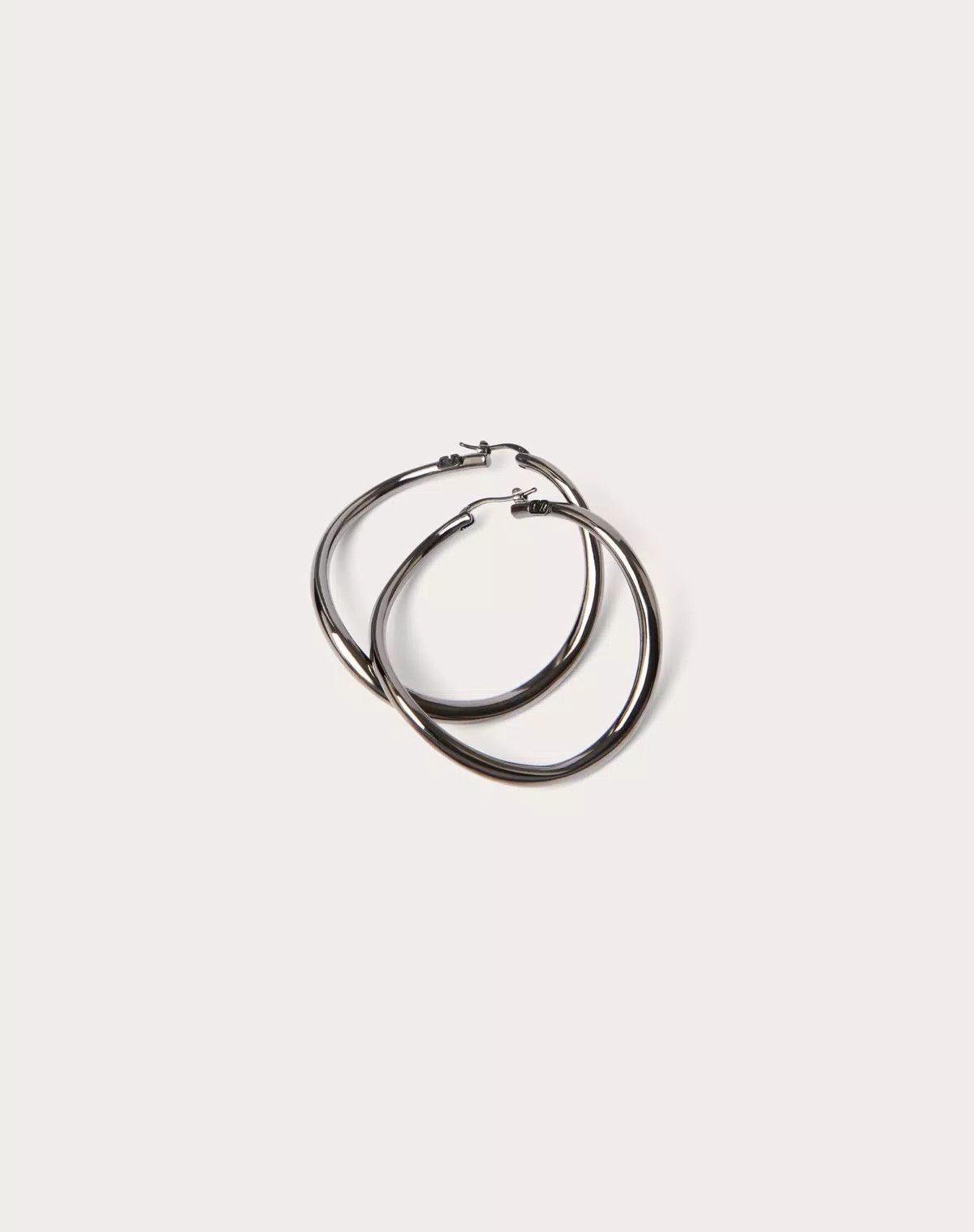 Valentino oc11z0725 Size:OS/Shadowshine Metal Earrings in Black Size ONE SIZE - 1 Thumbnail