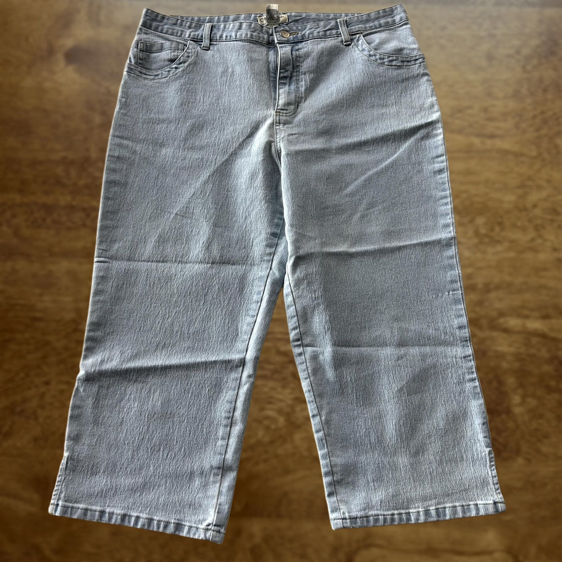 Cherokee Cherokee Jeans Womens 16 Blue Relaxed Straight Capri Light Wash Stretch Denim Size 38" / US 16 / IT 52 - 1 Thumbnail