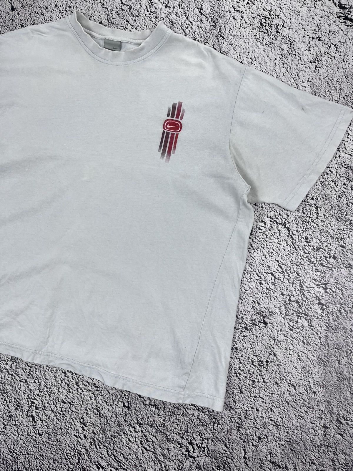 Nike Vintage Nike Logo Tee size XL Size US XL / EU 56 / 4 - 3 Thumbnail