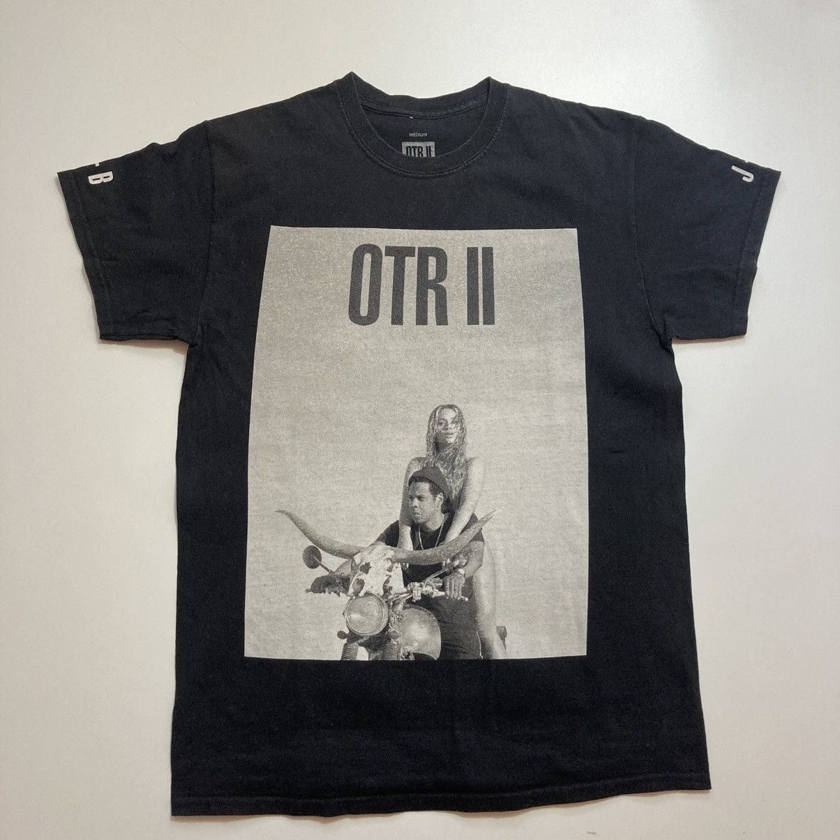 Rap Tees beyonce jay z otr 2 on the run tour rap band tee Size US M / EU 48-50 / 2 - 1 Thumbnail
