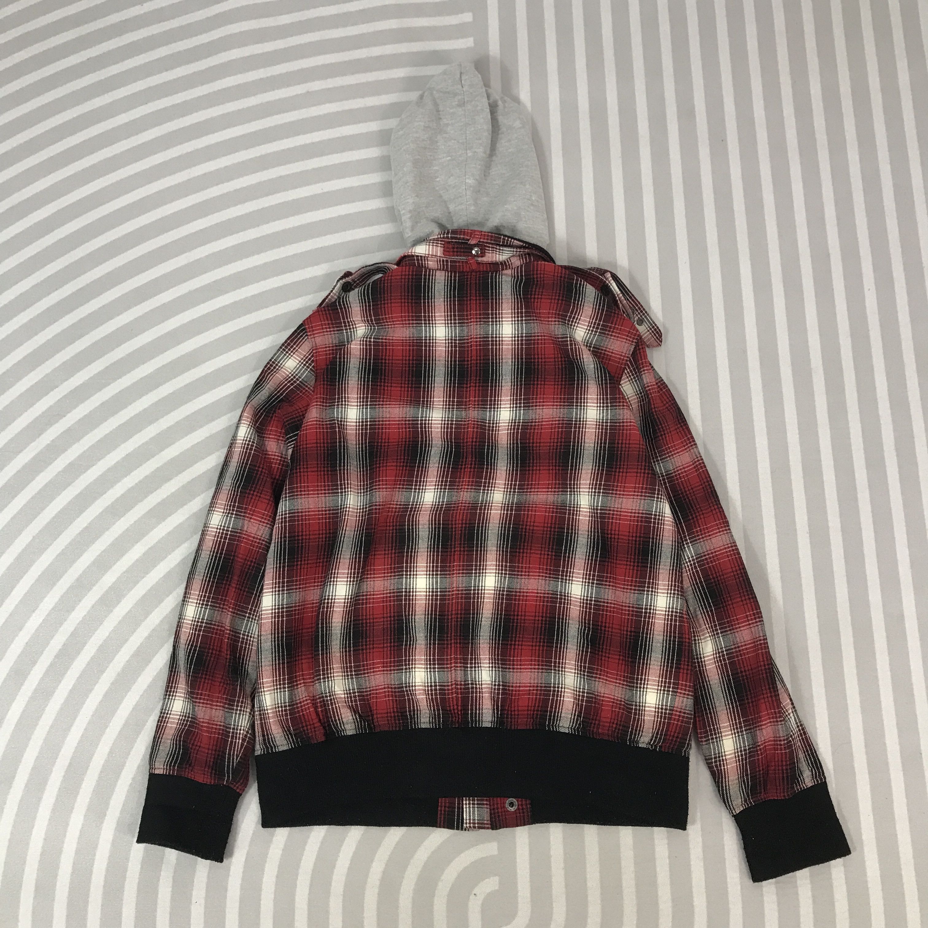Japanese Brand Vintage Soves Punk Style tartan hoodie Jacket K62B17 Size US L / EU 52-54 / 3 - 3 Thumbnail