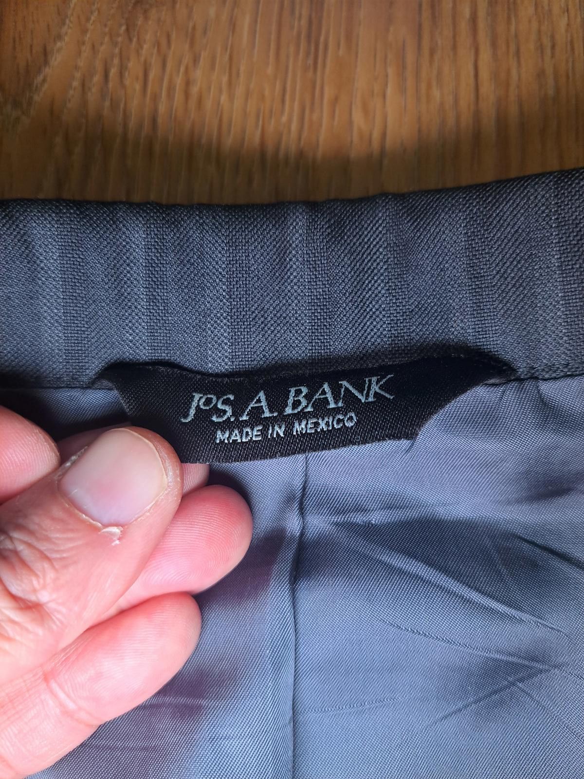 Jos. A. Bank Jos A Bank 2 Piece Suit 41R 34x29 Gray Striped Silk Wool Size 40R - 5 Thumbnail