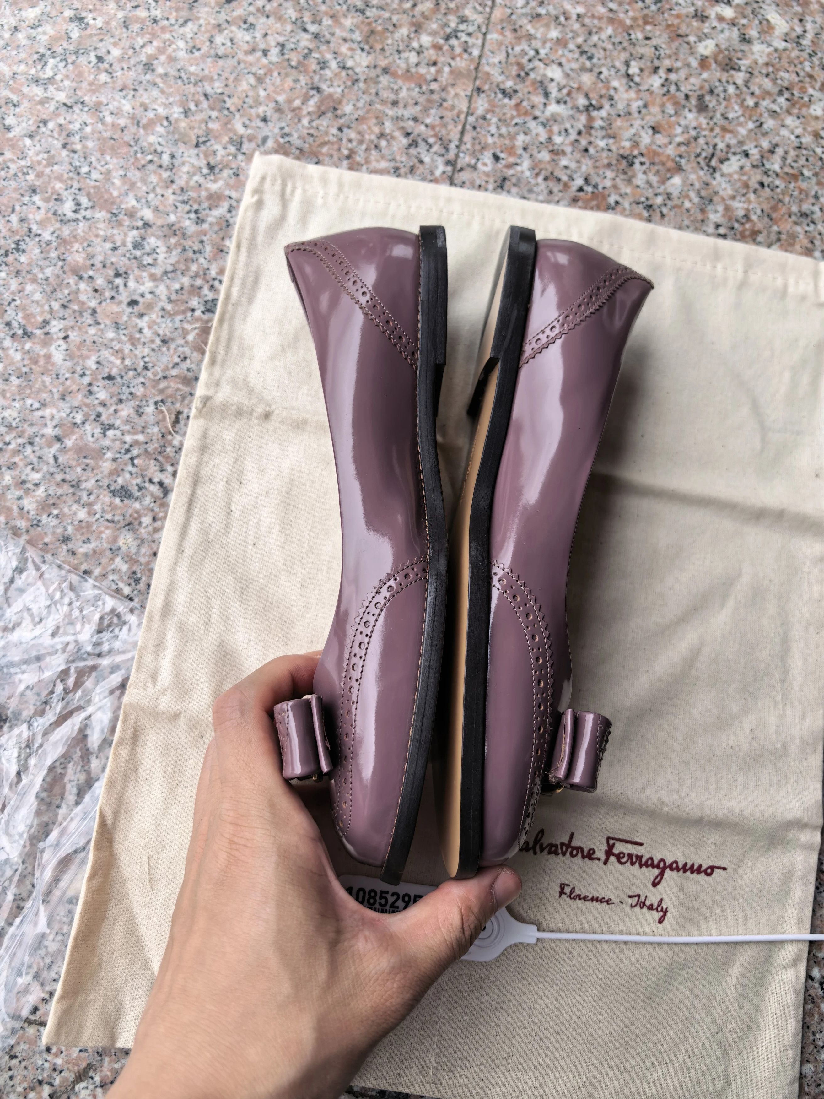 Salvatore Ferragamo Ferragamo Women's Flats 8 (38.5 EU) Size US 8 / IT 38 - 4 Thumbnail