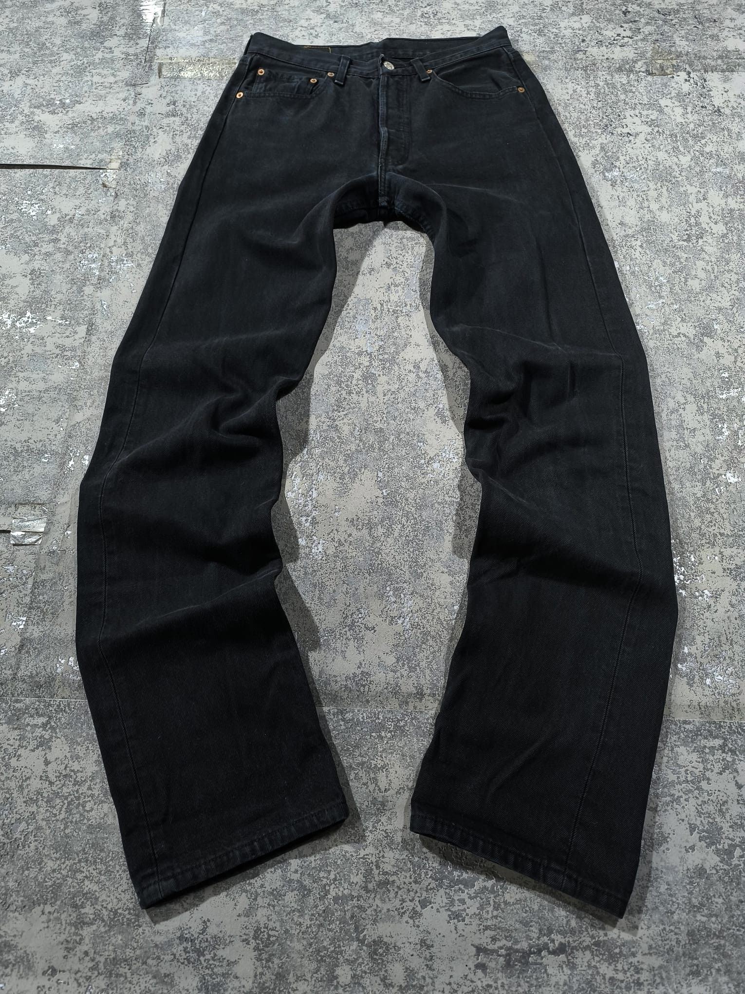 Levi's 90s black 501 31x36 Size US 30 / EU 46 - 3 Thumbnail