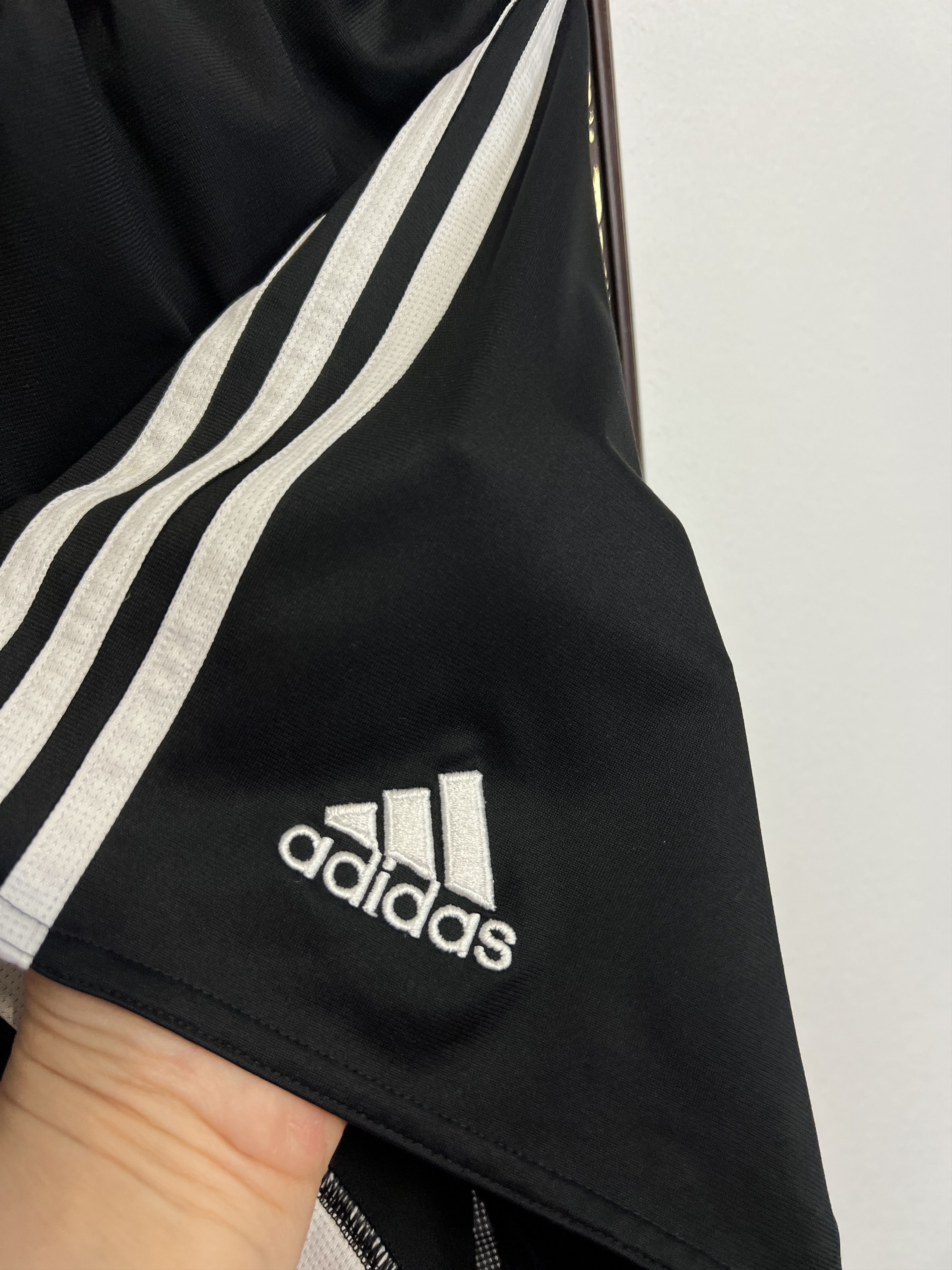 Adidas Vintage Adidas Newcastle United Football Shorts Soccer Track Size US 32 / EU 48 - 5 Thumbnail