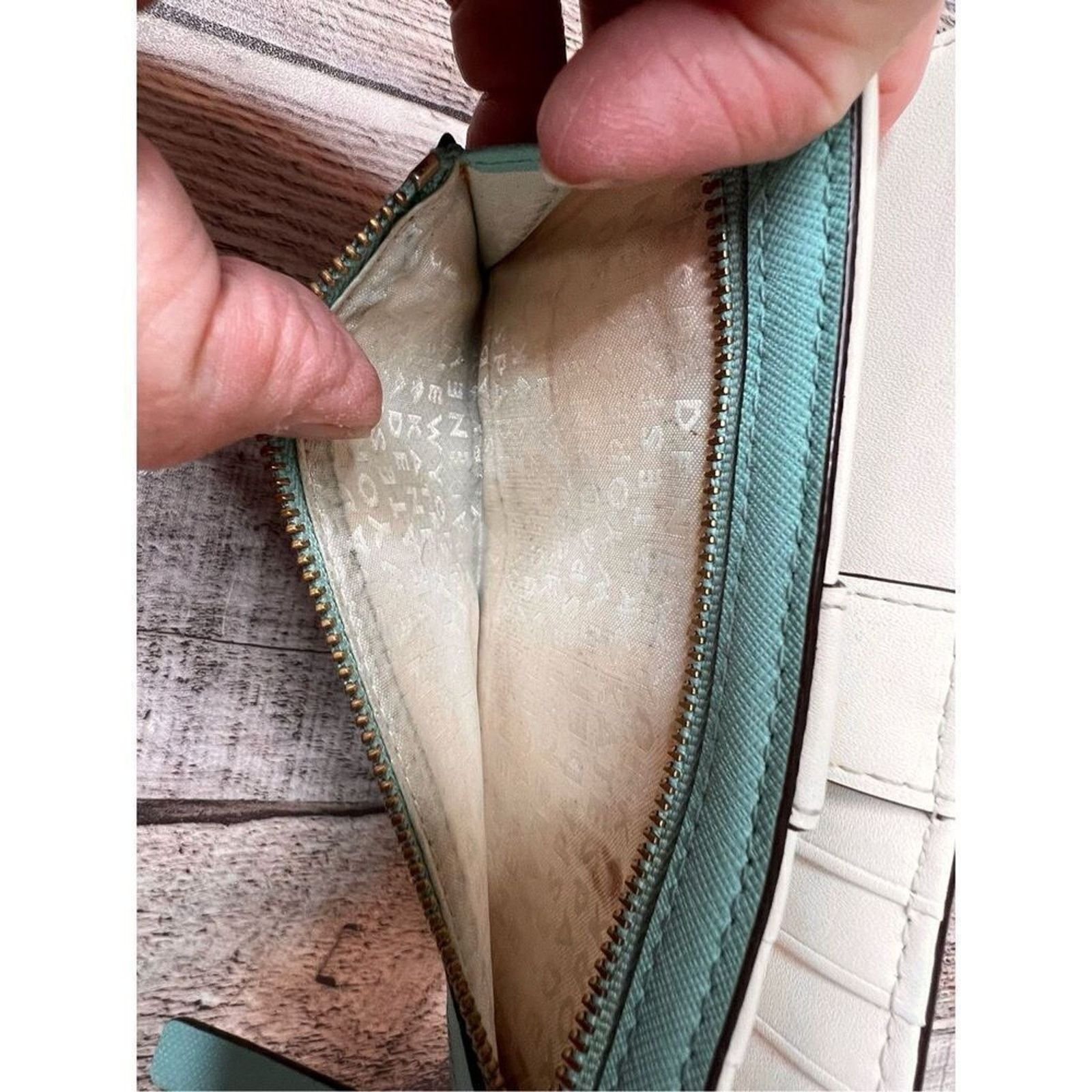 Kate Spade Kate Spade Mikas Pond Staci Folding Leather Wallet Green Size ONE SIZE - 5 Thumbnail