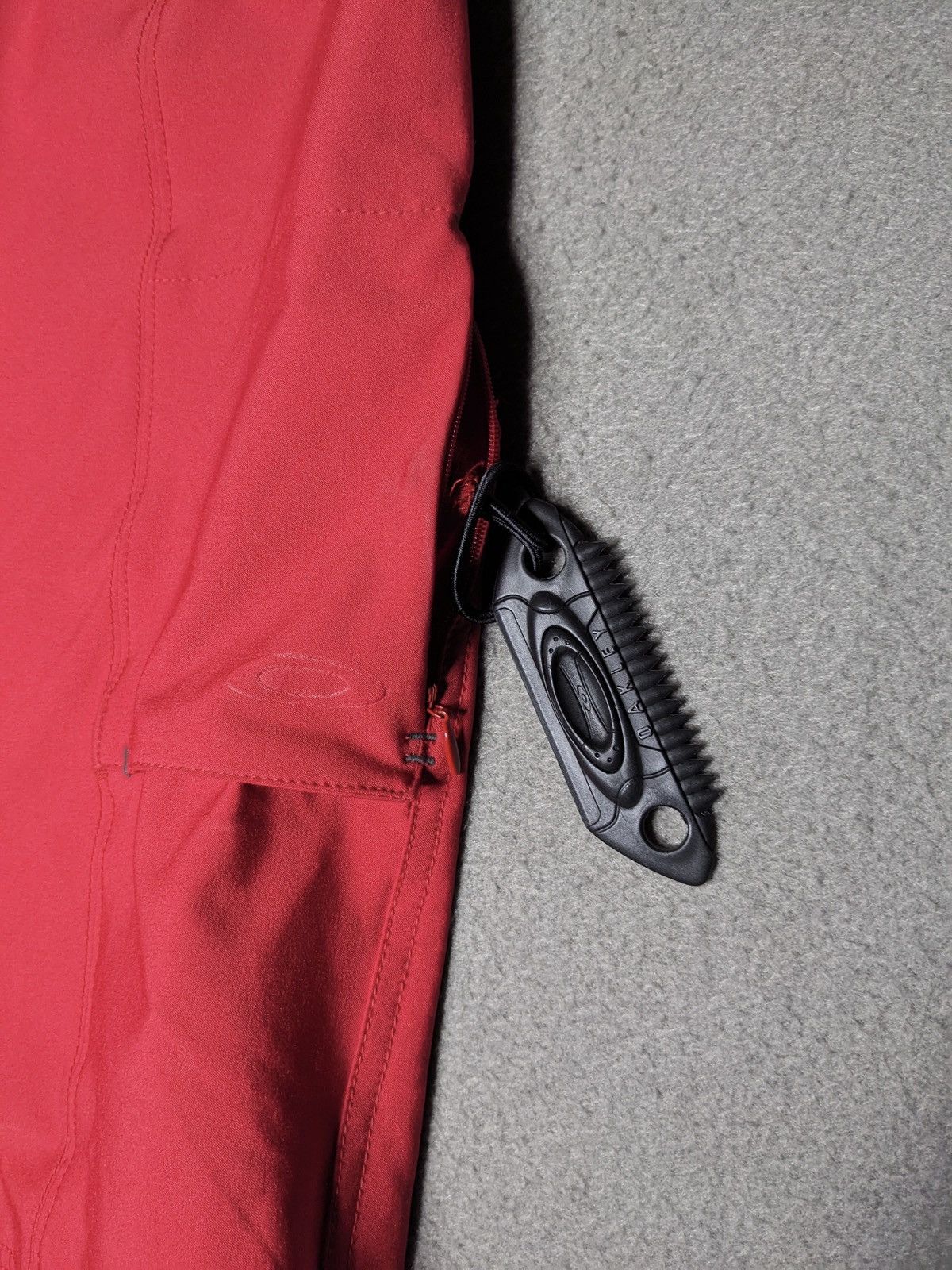 Oakley Vintage Oakley Board Shorts Mens 34 Cargo Surf Comb Red 90s Size US 34 / EU 50 - 7 Thumbnail