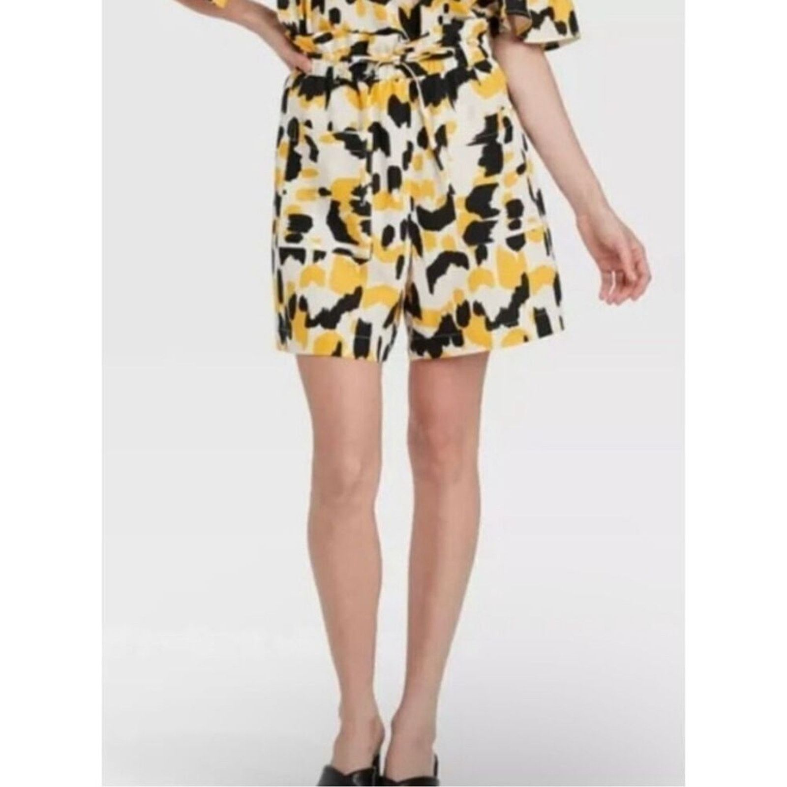 Other Who What Wear Linen Paperbag Shorts XS Yellow Leopard NWOT Size 26" / US 2 / IT 38 - 2 Thumbnail