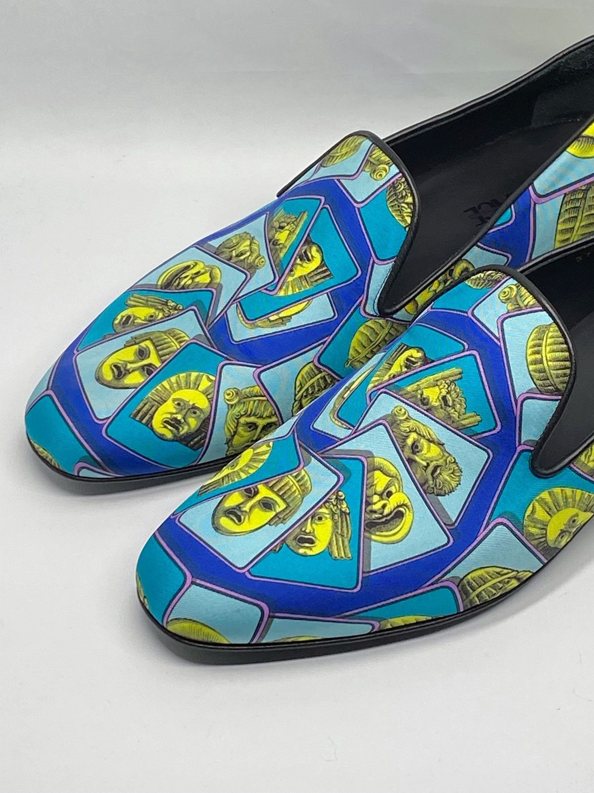 Versace Versace Masks Print Silk Twill Loafer size 43/us size 10 Size US 10 / EU 43 - 4 Thumbnail