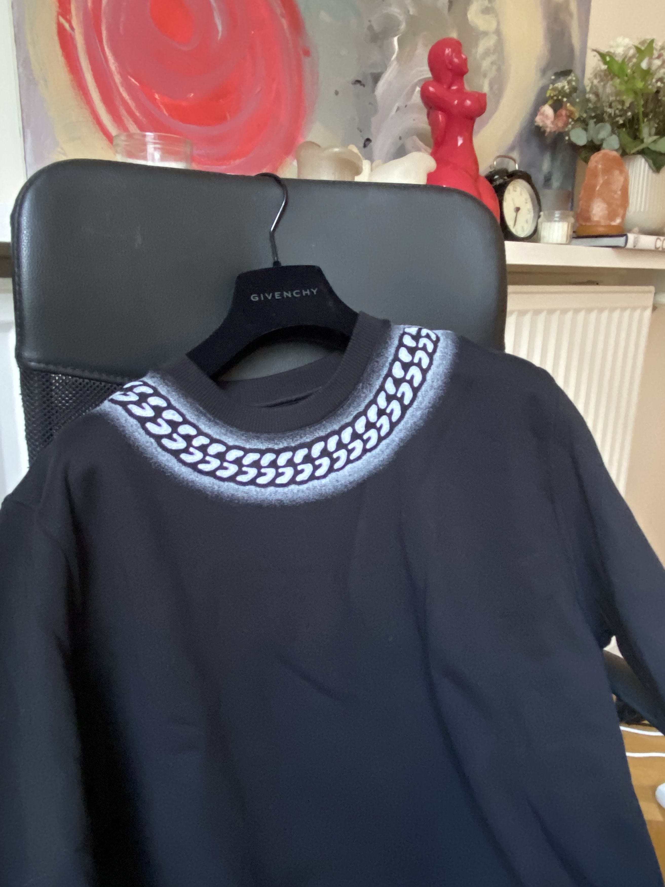 Givenchy Givenchy Tag Effect Embossed Chain Collar Sweatshirt Size US S / EU 44-46 / 1 - 4 Thumbnail