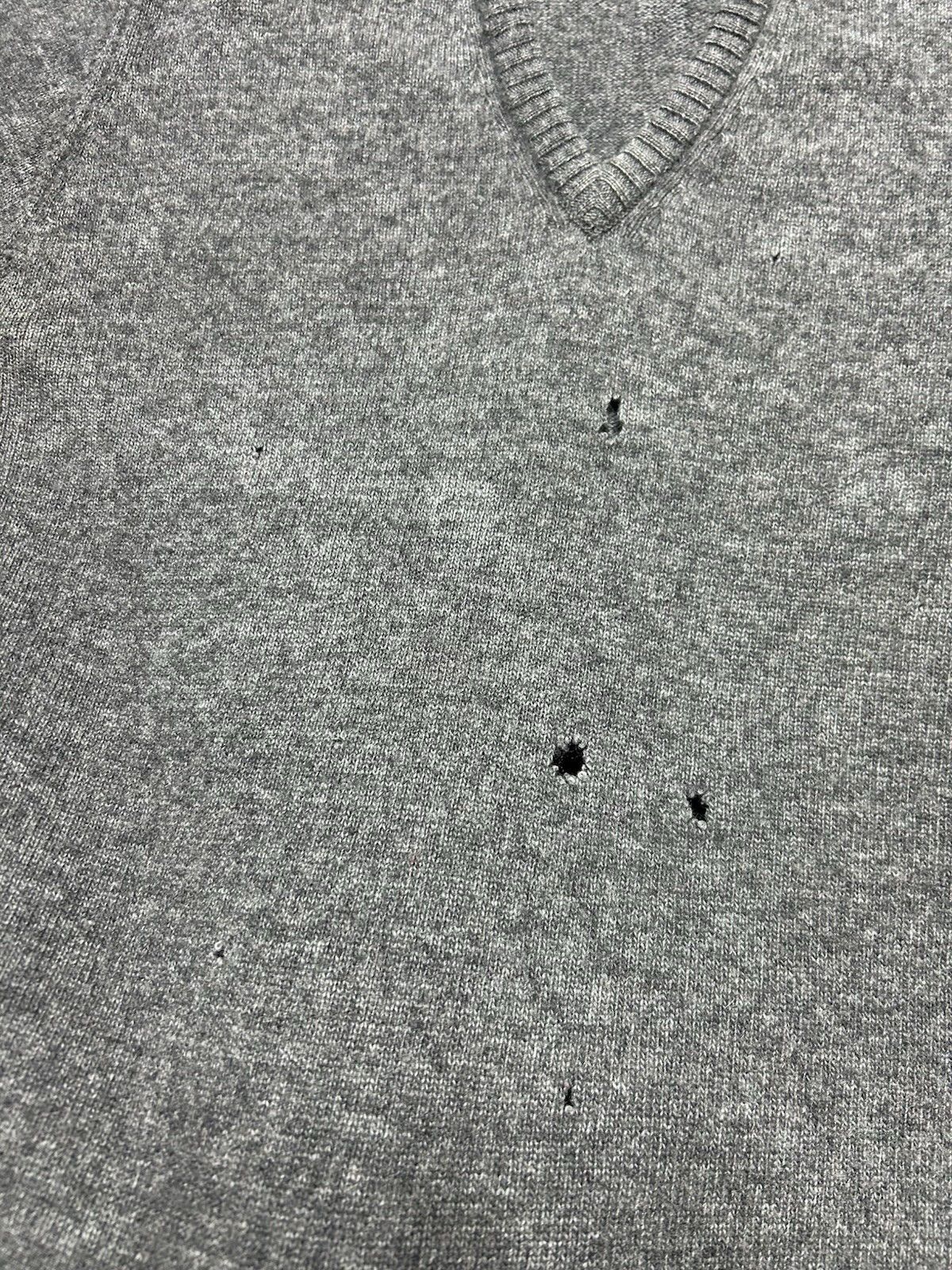 Vintage Vtg 1960s lambswool acrylic sweater v neck distressed large Size US L / EU 52-54 / 3 - 6 Thumbnail