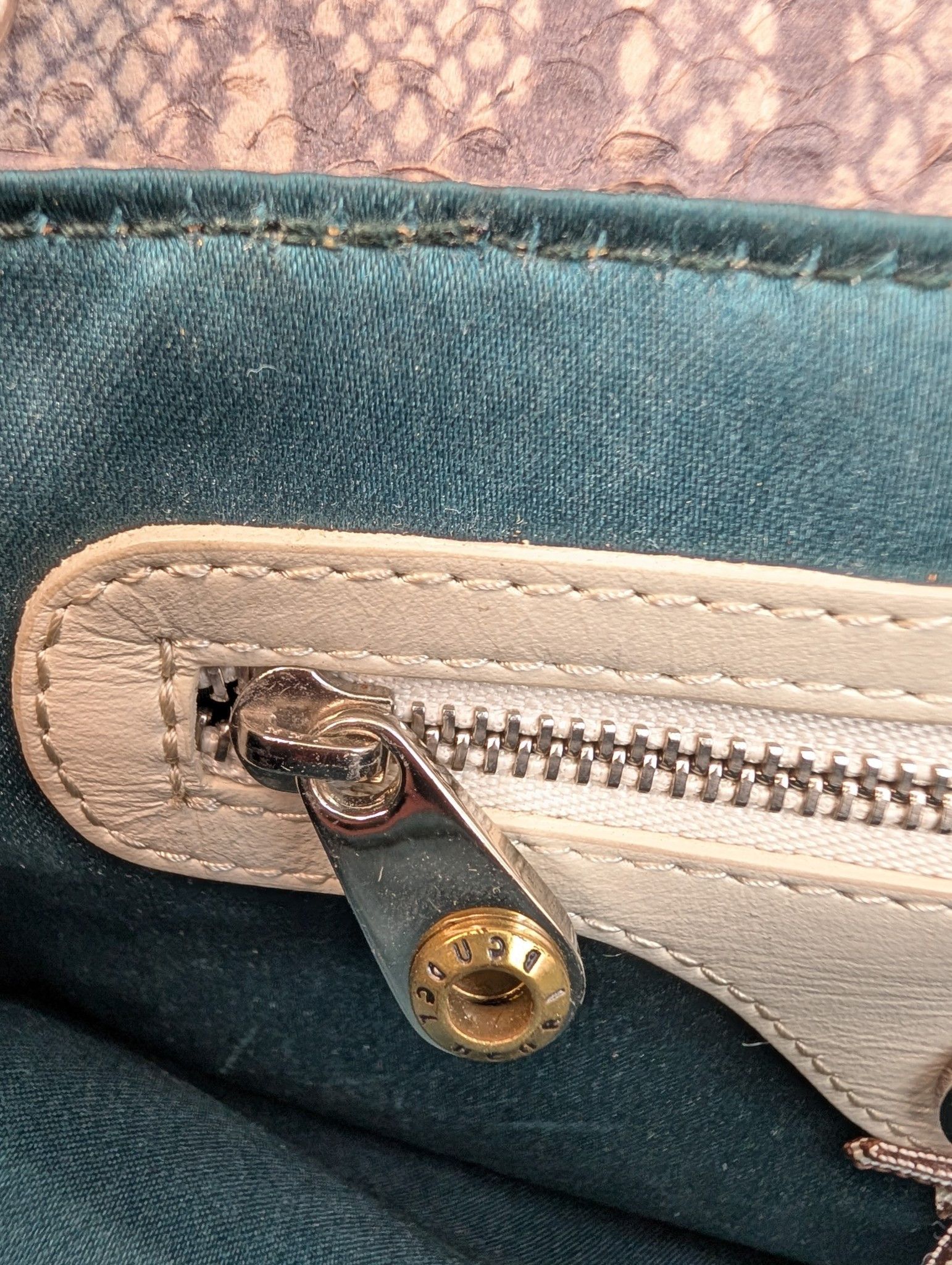 Henri Bendel Snakeskin Crossbody Bag Size ONE SIZE - 9 Thumbnail