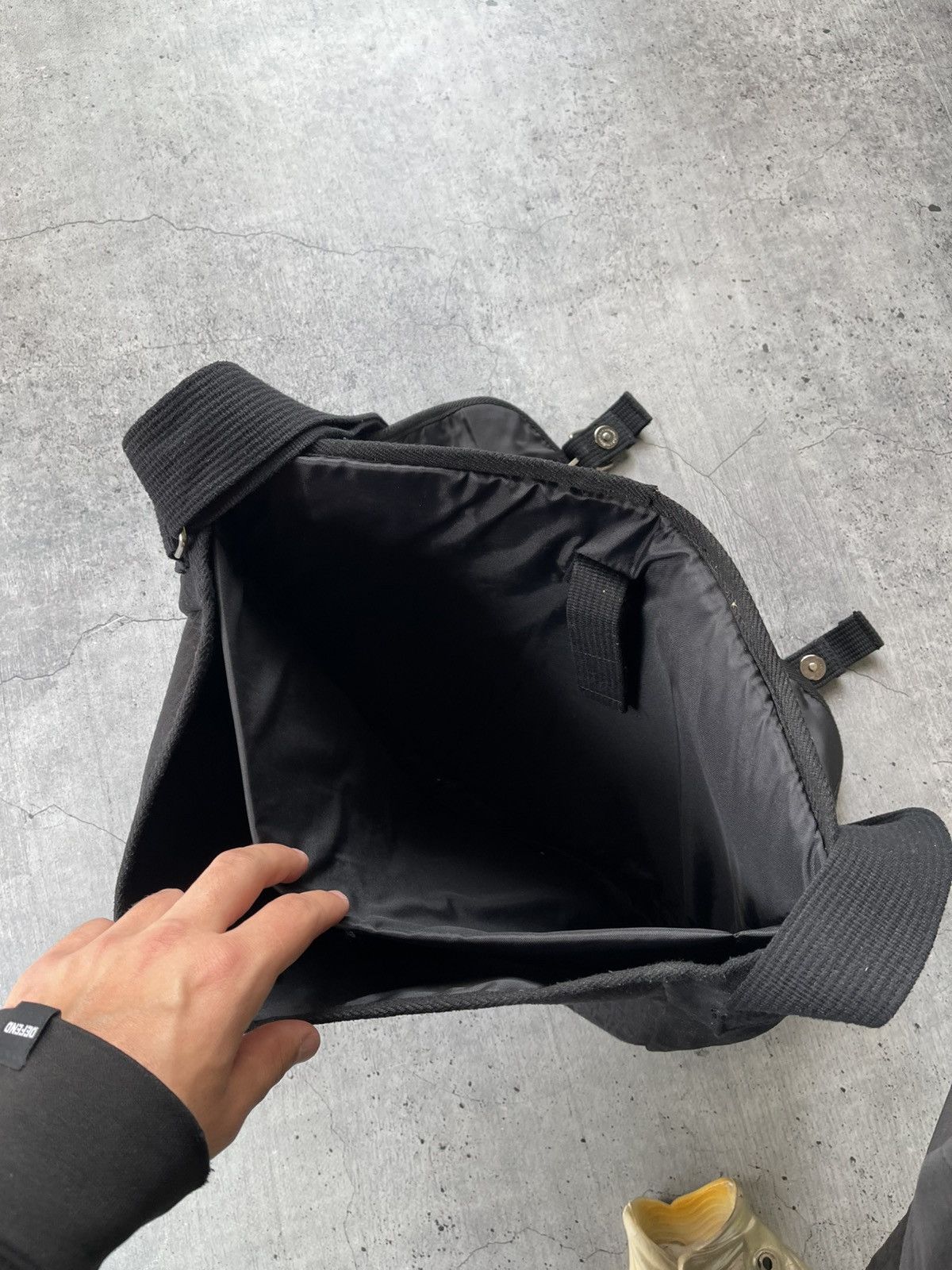 Quiksilver × Vintage Vintage Y2K Monogram Japanese messenger Quiksilver bag Size ONE SIZE - 6 Thumbnail