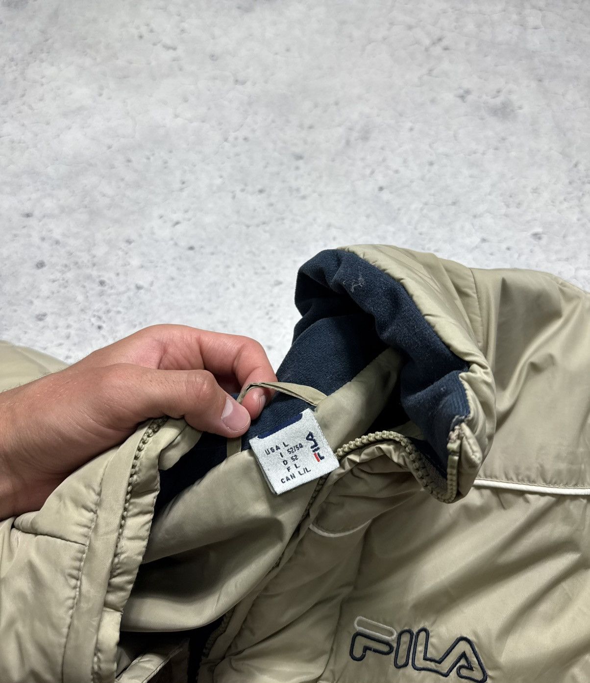 Fila Fila Vintage Down Puffer Jacket Big Logo Beige Size US L / EU 52-54 / 3 - 6 Thumbnail