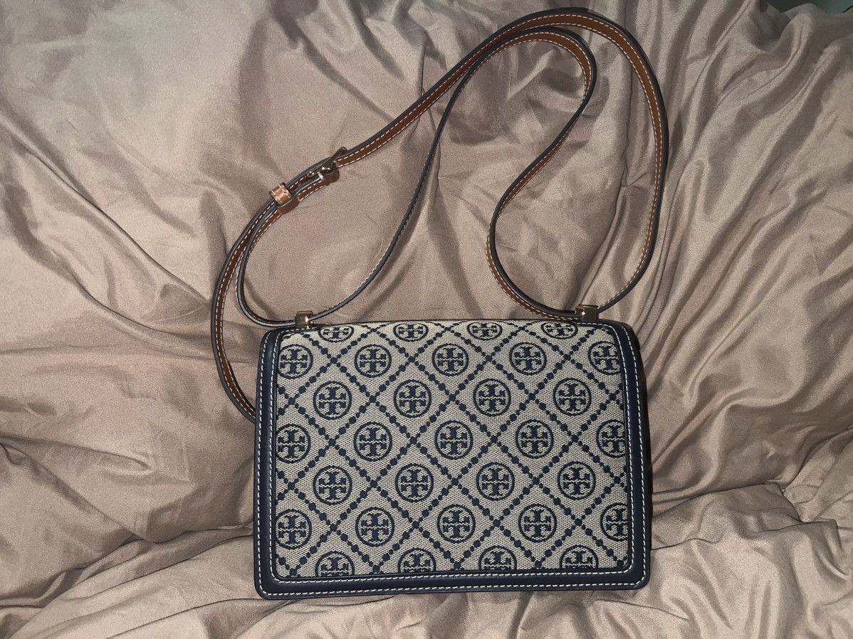 Tory Burch Small Denim Monogrammed Shoulder Bag Size ONE SIZE - 2 Thumbnail