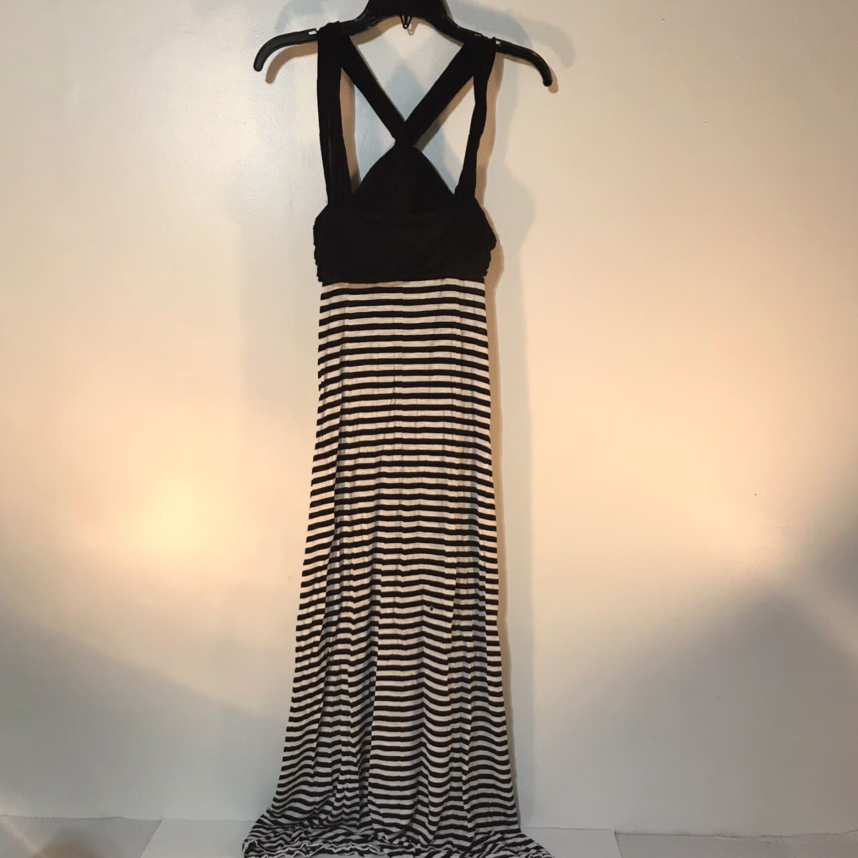Vintage MAX STUDIO Maxi Dress Women's M Black/White Striped Halter Sleeveless LONG Casual Party/Cocktail Spring Summer EUC Size M / US 6-8 / IT 42-44 - 2 Thumbnail