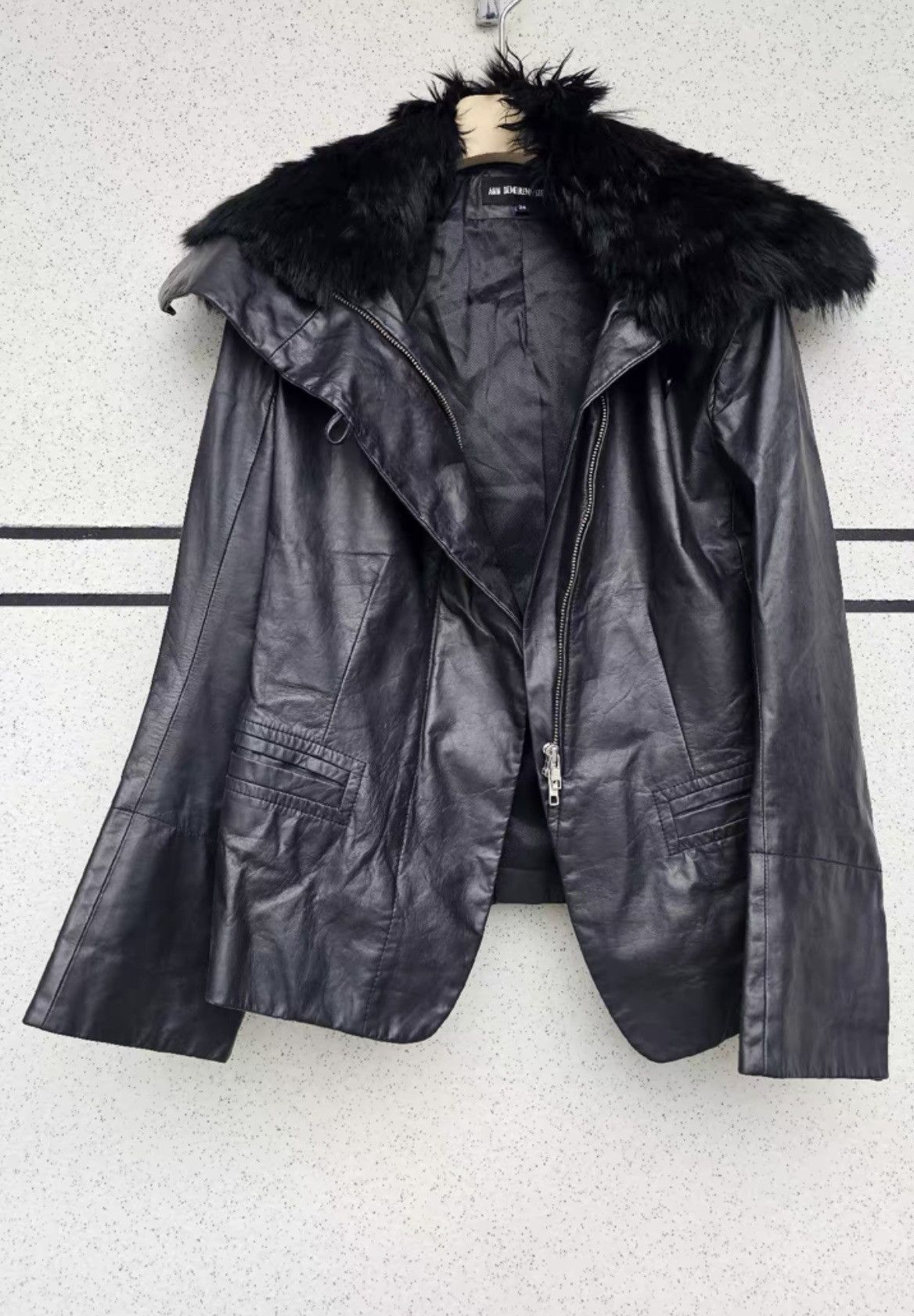 Ann Demeulemeester Ann Demeulemeester AW01 Fall 2001 Red Leather