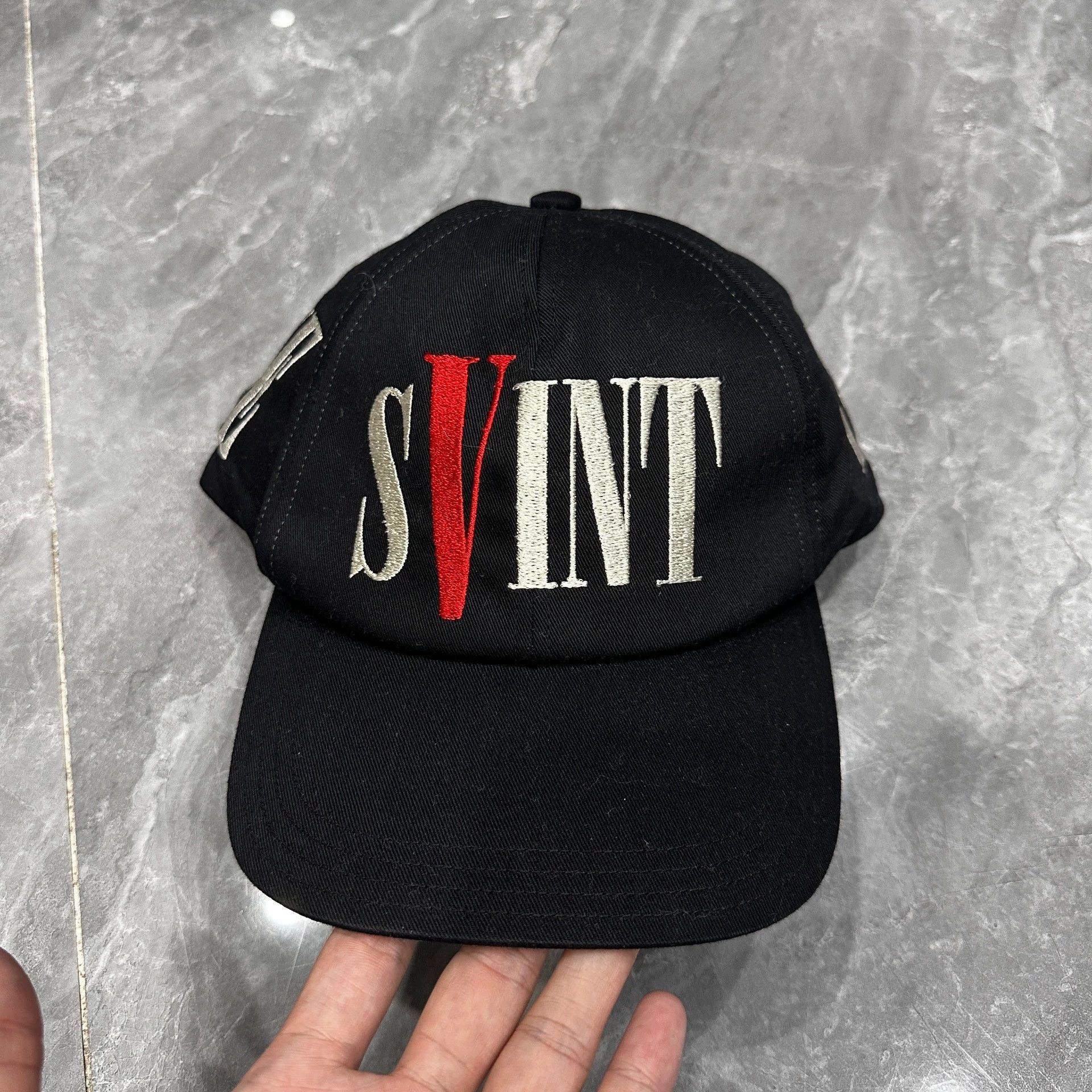 Saint Michael Saint Michael Embroidered black and red cap with curved bri Size ONE SIZE - 1 Thumbnail