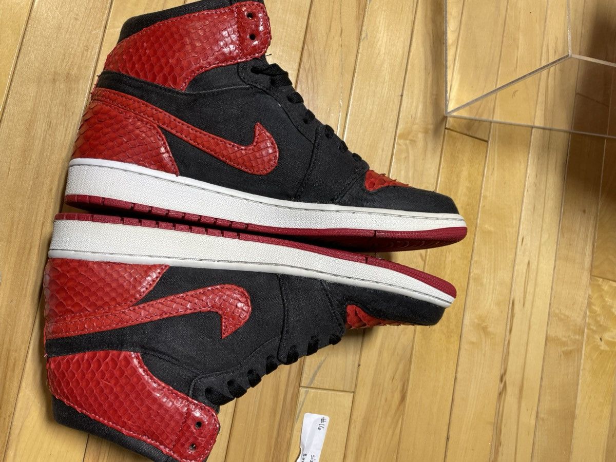 Jordan Brand × Nike Jordan retro 1 bred Python custom Size US 11 / EU 44 - 5 Thumbnail