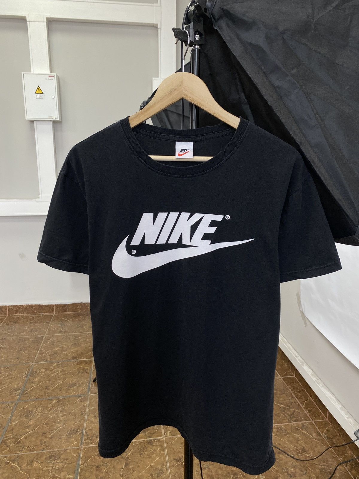 Nike 🇺🇸 Vintage 90s Nike T-Shirt Made in USA Rare Retro Size US M / EU 48-50 / 2 - 1 Thumbnail