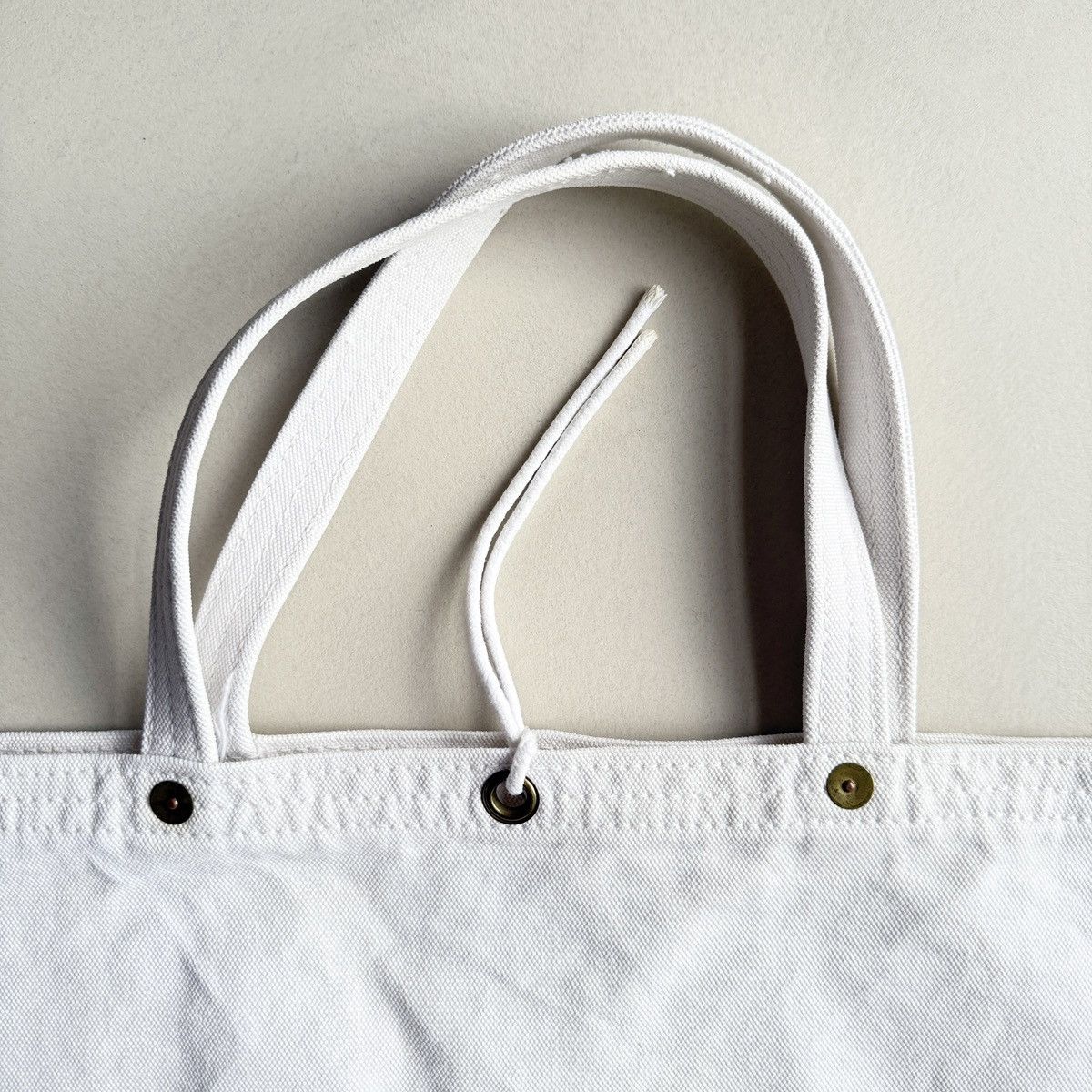 Ichizawa Shinzaburo Hanpu Ichizawa Shinzaburo Hanpu Vintage White Tote Bag Size ONE SIZE - 2 Thumbnail