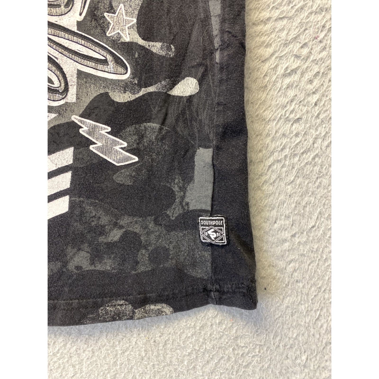Southpole VINTAGE South Pole T-Shirt Size L Black Graphic Logo Grunge Mens Size US L / EU 52-54 / 3 - 2 Thumbnail