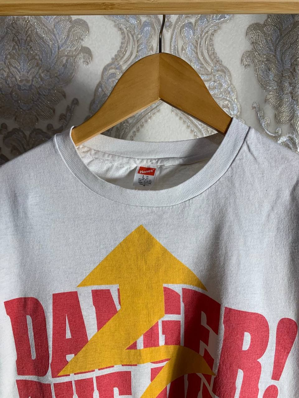 Vintage VERY RARE HANES DANGER THE WHO 1989 RETRO T-SHIRT USA Y2K Size US L / EU 52-54 / 3 - 4 Thumbnail