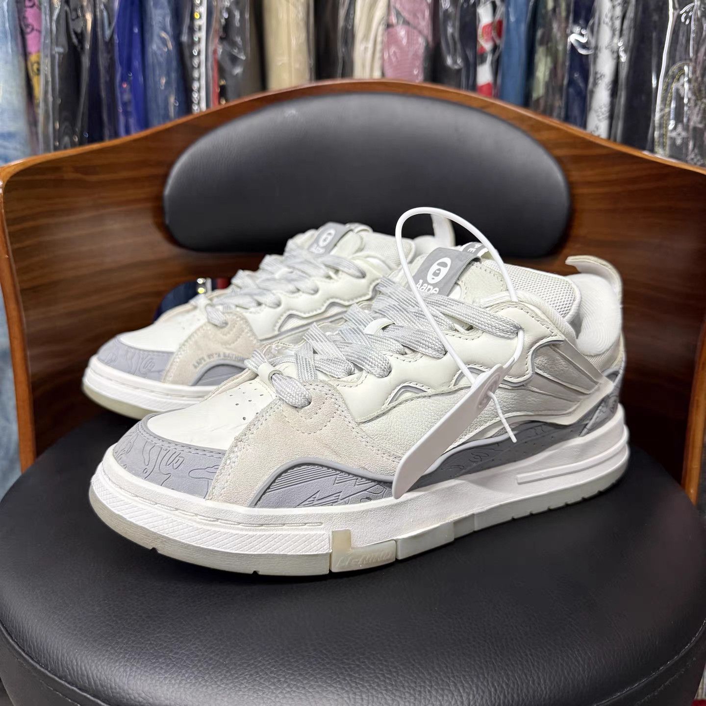 Li-Ning AAPE x Li-Ning Weiwu GOLDEN 10th Anniversary K15 Size US 9 / EU 42 - 1 Thumbnail