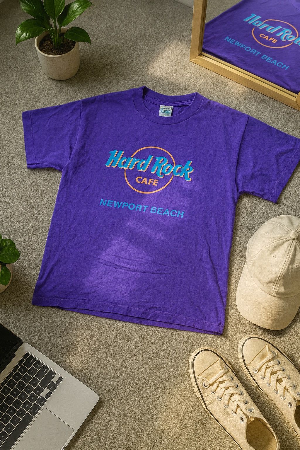 Hard Rock Cafe VINTAGE HARD ROCK CAFE NEWPORT BEACH TEE Size US L / EU 52-54 / 3 - 1 Thumbnail