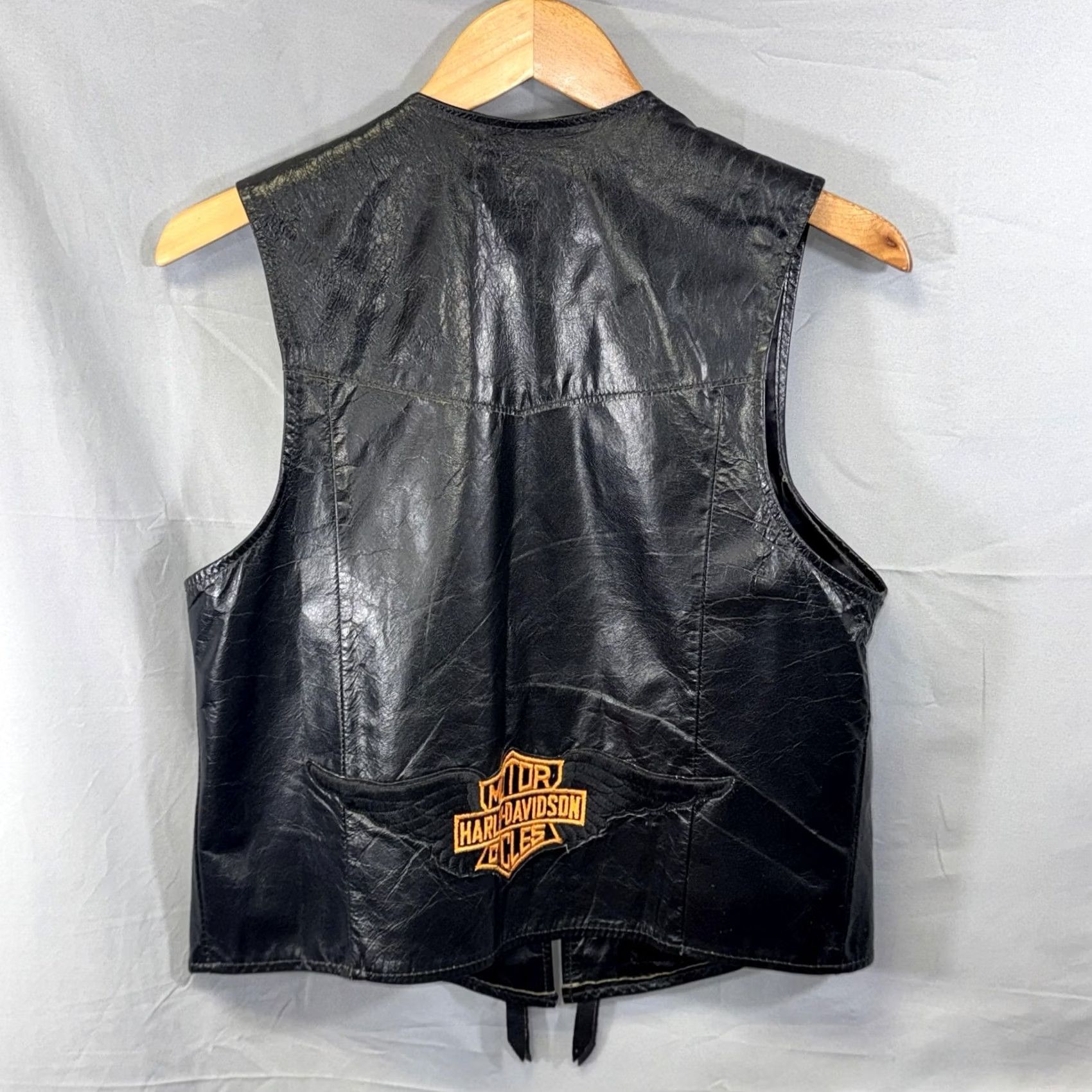 Harley Davidson Harley-Davidson Leather Vest Womens 40 Black Concho Tie Biker Patches Motorcycle Vest Women Motorcycle USA Patch Embroidered Bar & Shield Size S / US 4 / IT 40 - 2 Thumbnail
