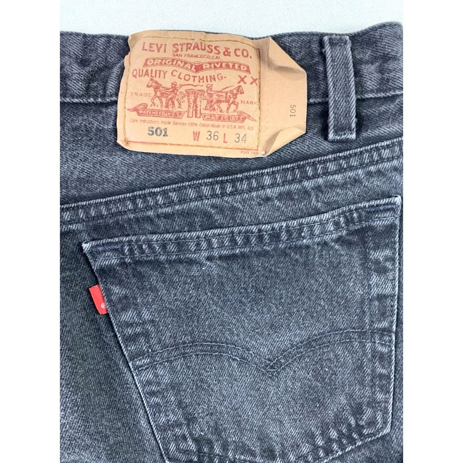 Levi's vtg 90s Levis 501 Jeans USA MADE Black Fade Denim 36x34 Fit 33x32 Size US 33 - 2 Thumbnail