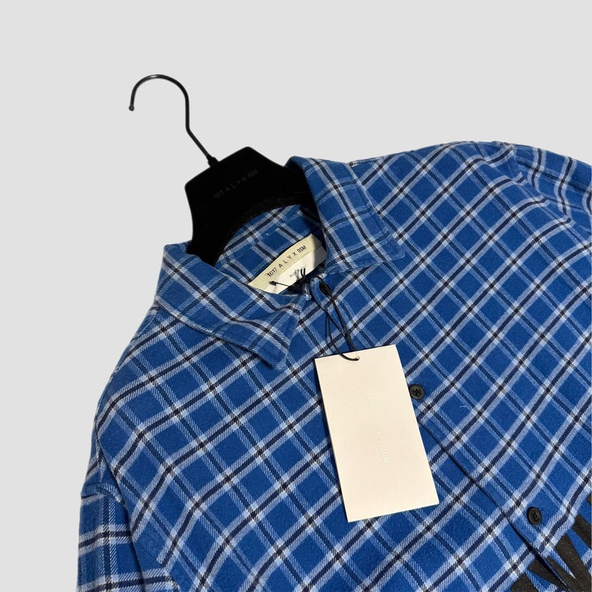 1017 ALYX 9SM 1017 ALYX 9SM Logo Shirt Size US M / EU 48-50 / 2 - 15 Thumbnail