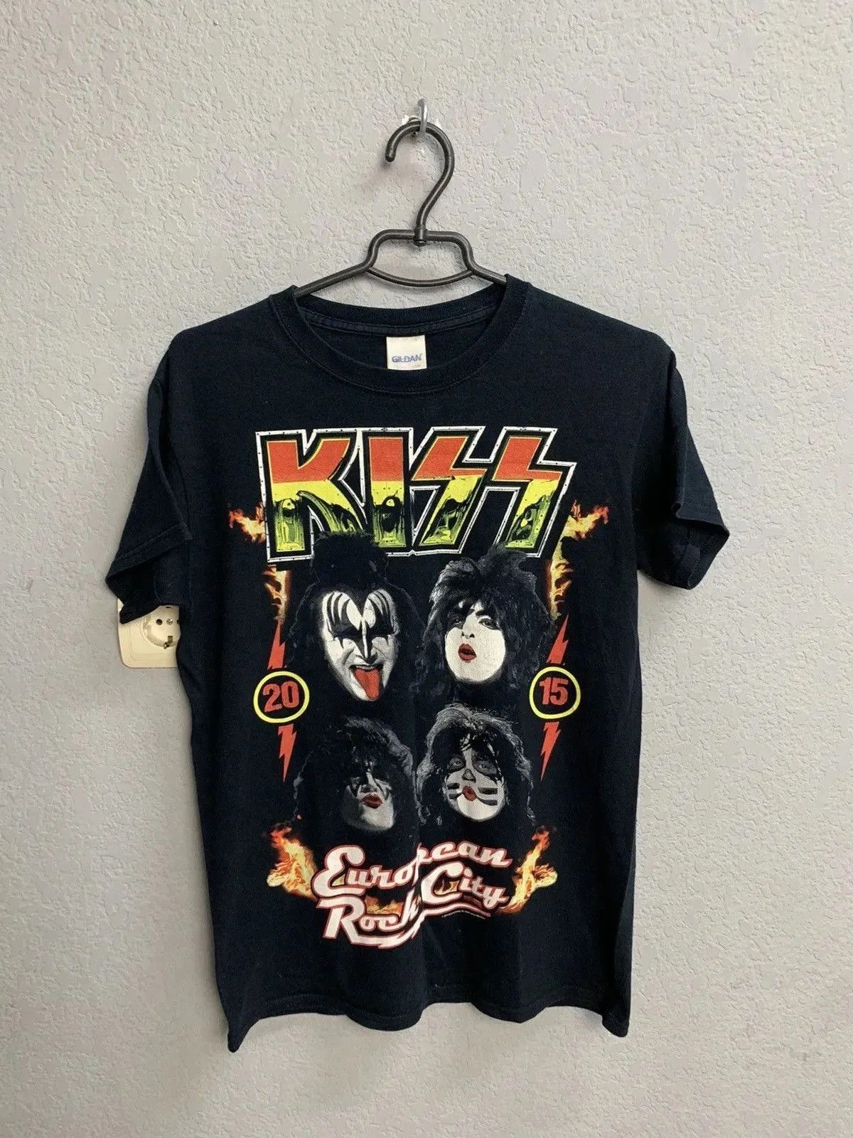 KISS Vintage Kiss rock tee tour 2015 size S European Rock city Size US S / EU 44-46 / 1 - 1 Thumbnail